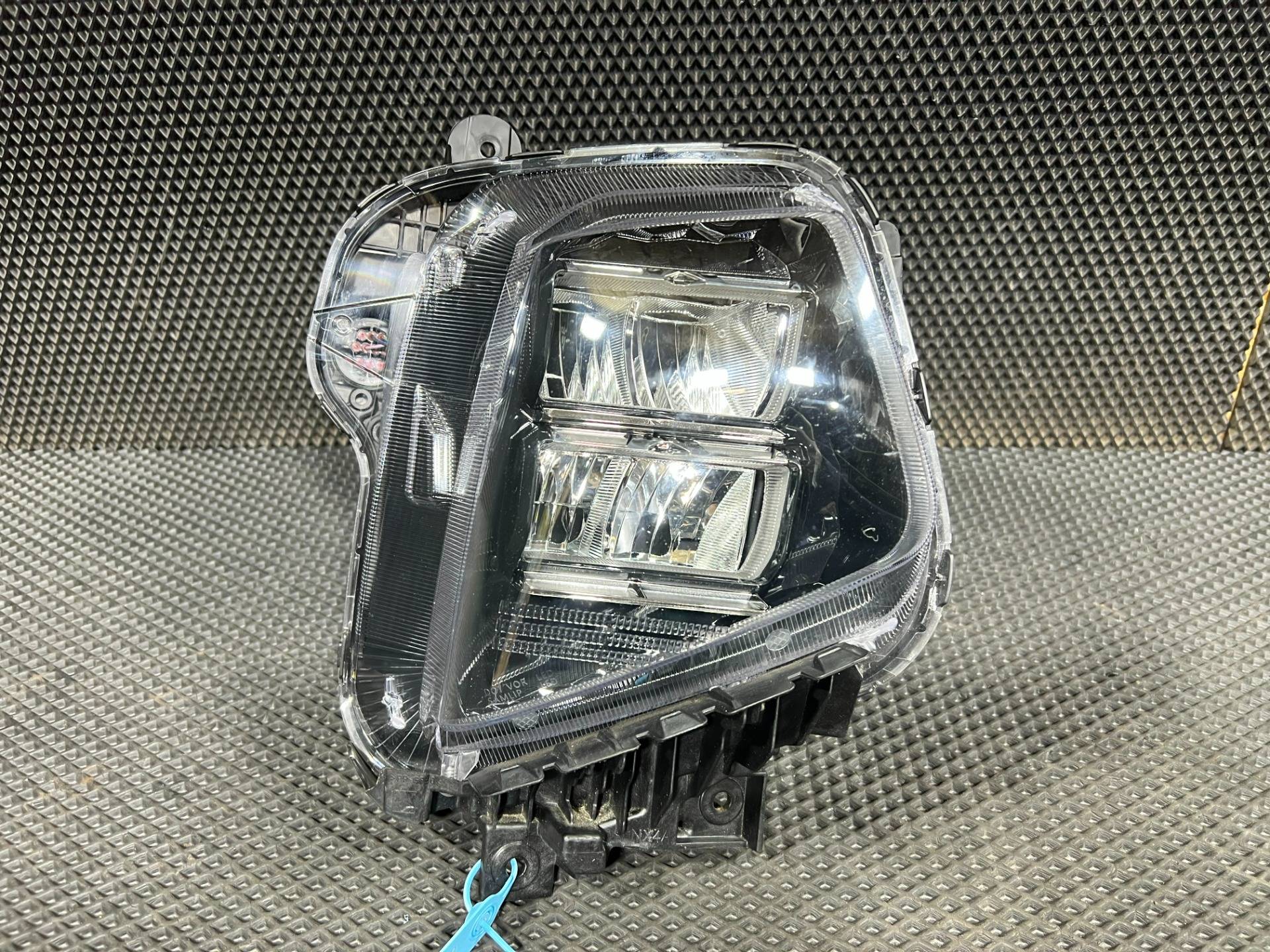 Фара правая Hyundai Tucson 4 поколение (NX4) 2024 OEM 92102CW150