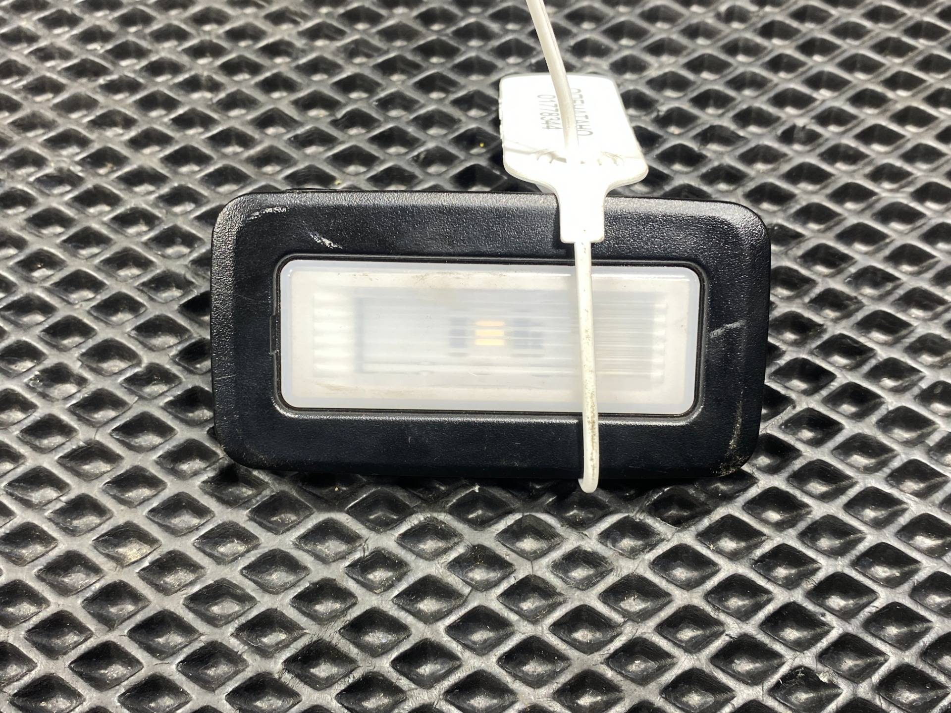 Фонарь салона (плафон) BMW X6 E71/E72 2018 OEM 0005676021, 7941911