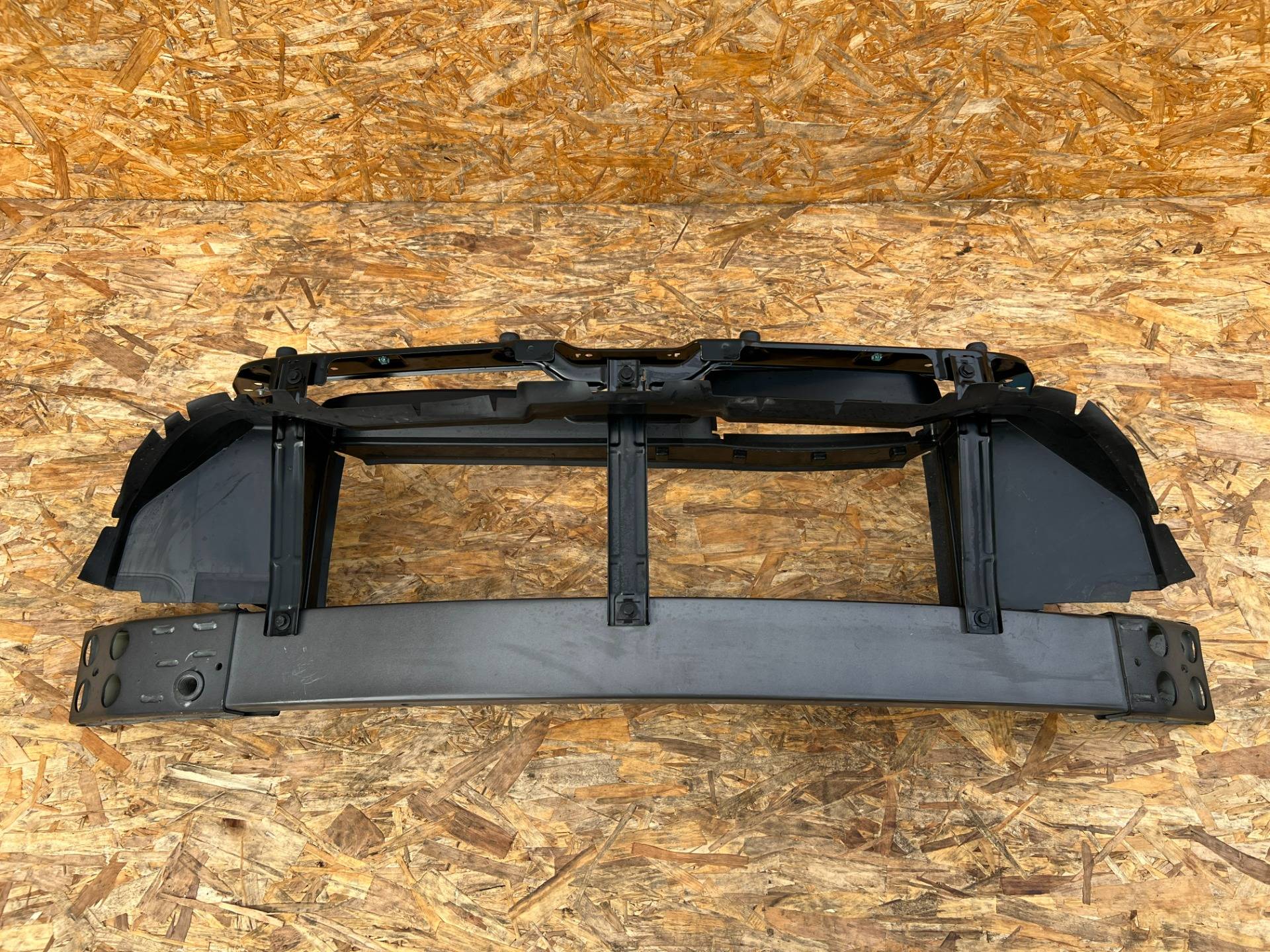 Усилитель бампера переднего Chevrolet Trax 2 2024 OEM 60004080, 42734527, 42734525, 42734528