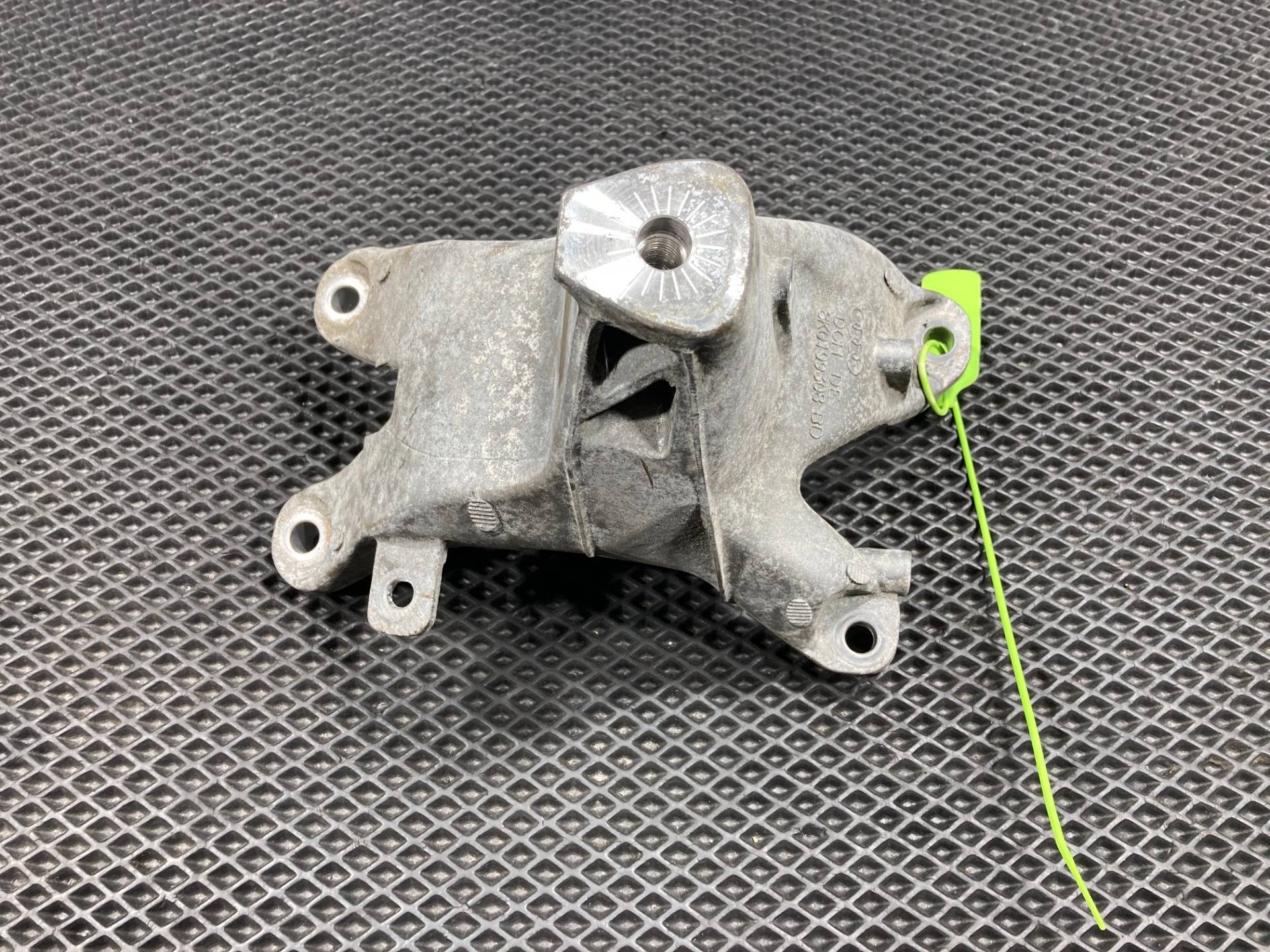 Кронштейн двигателя Audi A5 8T 2012 OEM 8K0199308BD