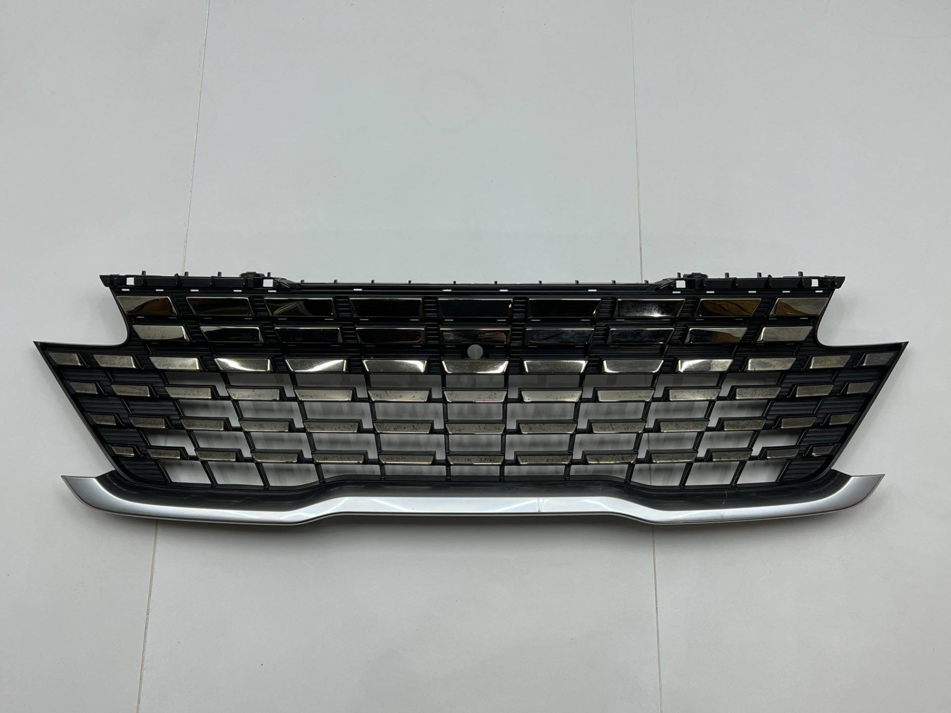 Решетка радиатора Kia Carnival 4 2022 OEM 86350-R011021906, 86350-R0110