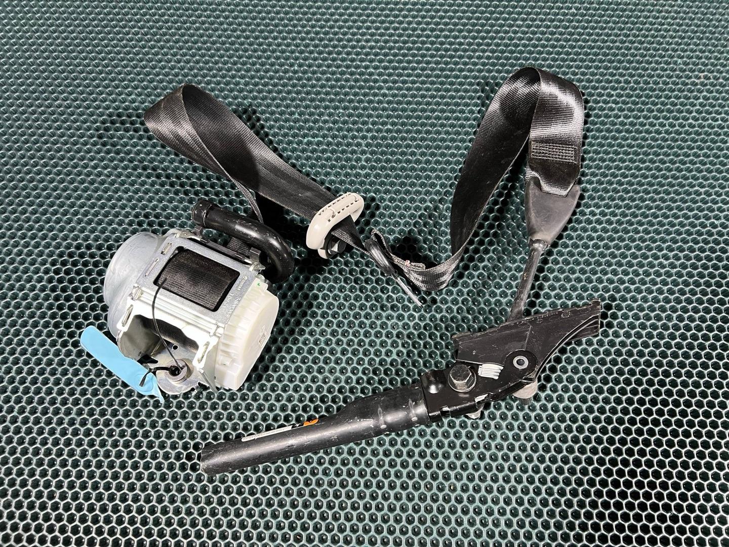 Ремень безопасности передний левый Nissan Rogue T33 2022 OEM 868856RR0A, 868856RR5A