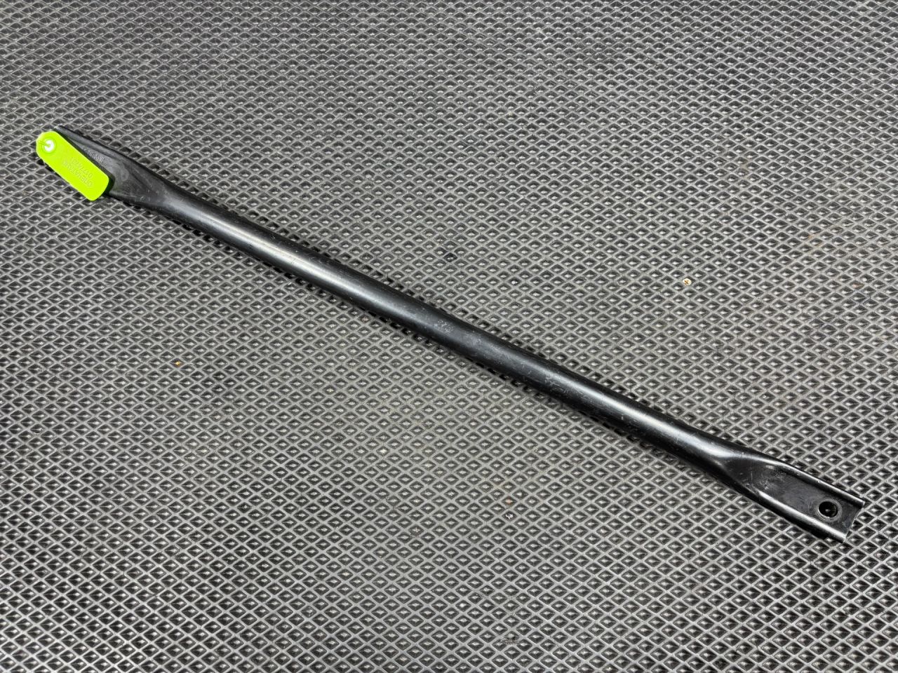 Распорка (растяжка) телевизора Audi A8 D5 2021, 4.0 л., бензин, АКПП, седан, 4N0805527D - фото №1