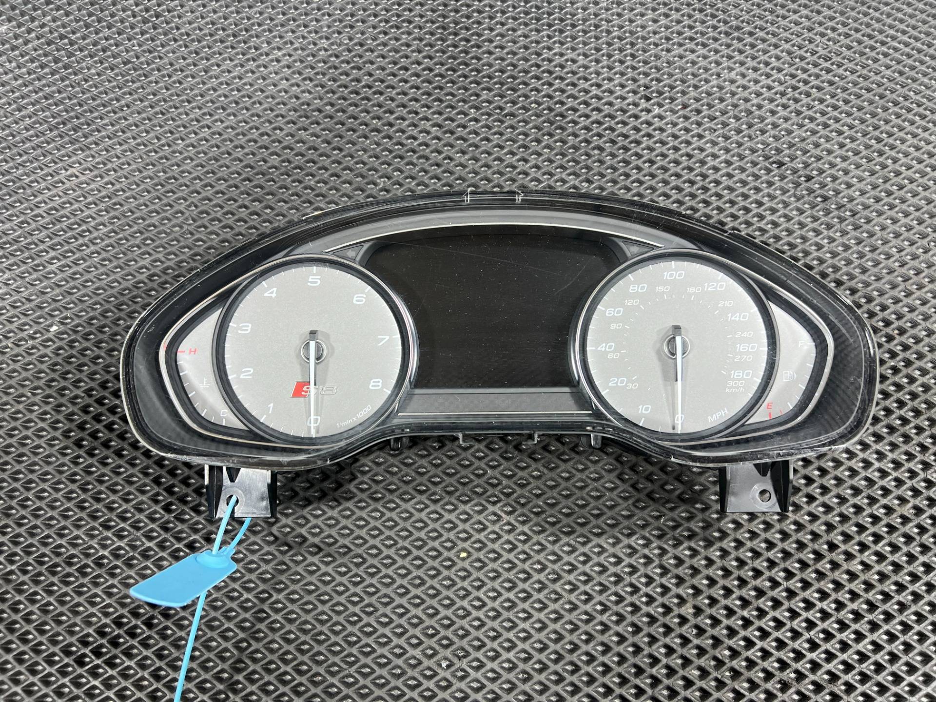 Щиток приборов (приборная панель) Audi S8 D4 2013 OEM 4H0920880G