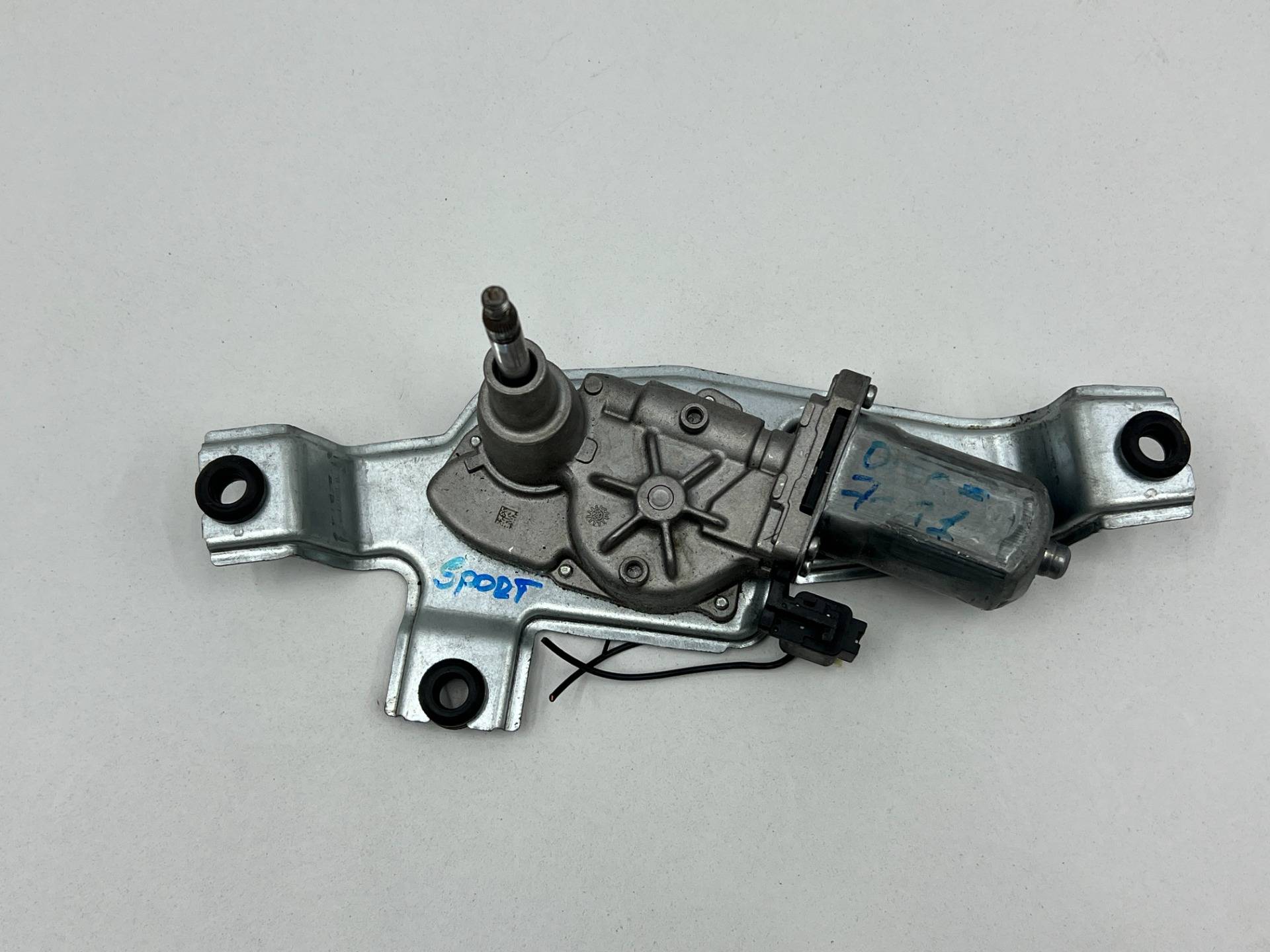 Моторчик заднего стеклоочистителя (дворника) Land Rover Discovery Sport 2015 OEM FK72-17404-AC, LR060921