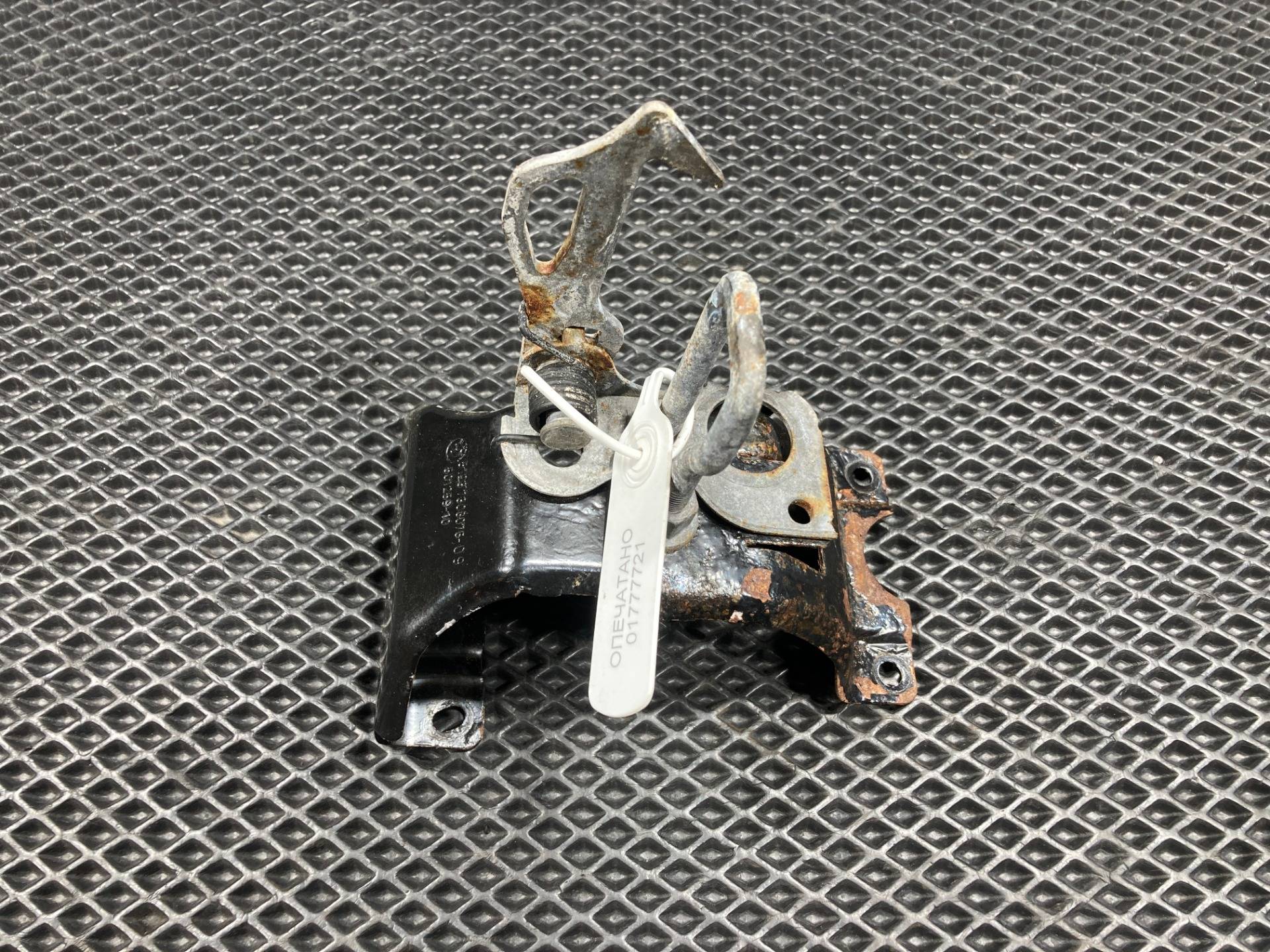 Крюк капота BMW X5 F15 2018 OEM 51237308076