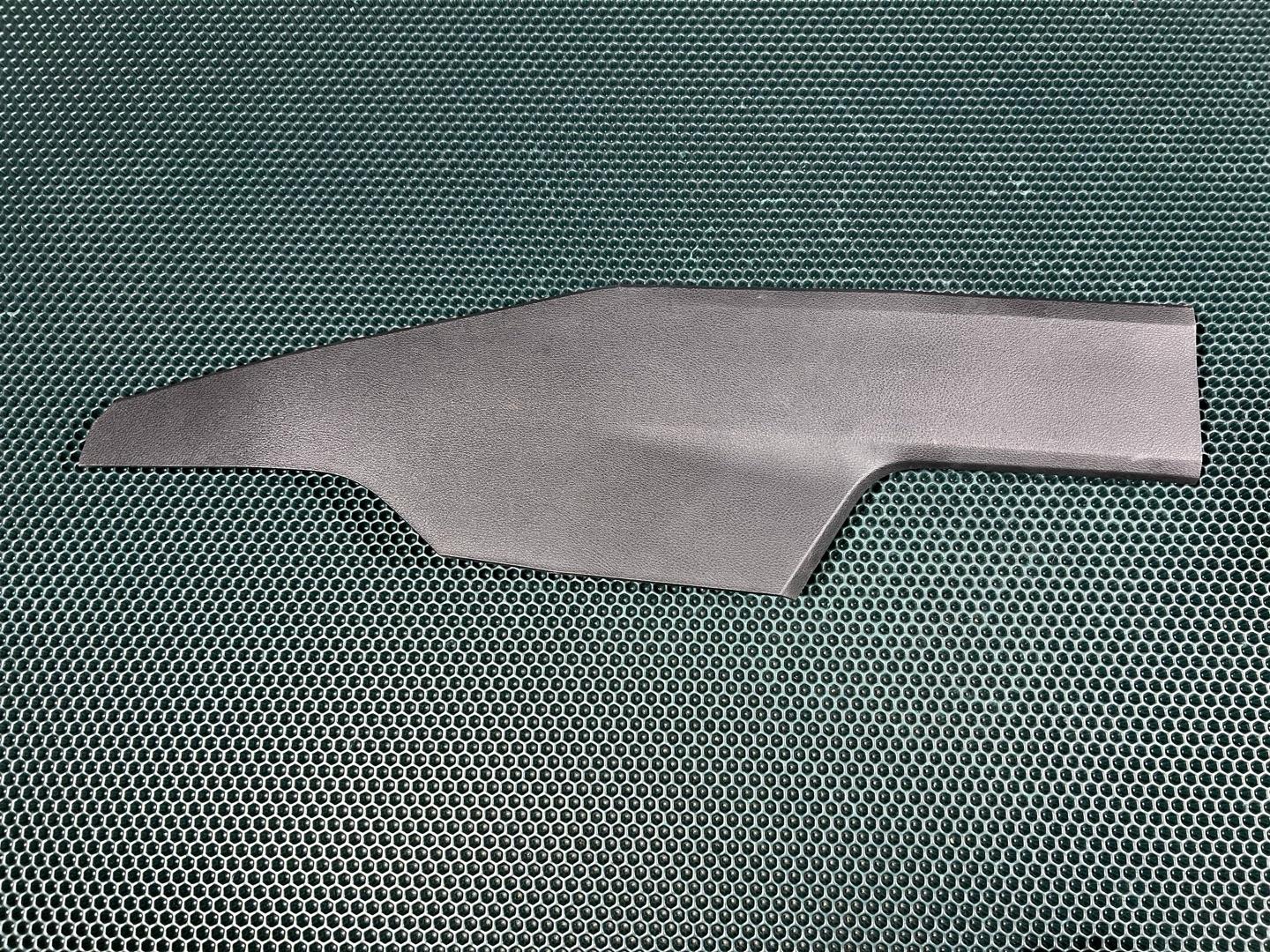 Накладка декоративная центральной консоли Nissan Rogue T33 2022 OEM 689306RR0A, 689S16RR0A