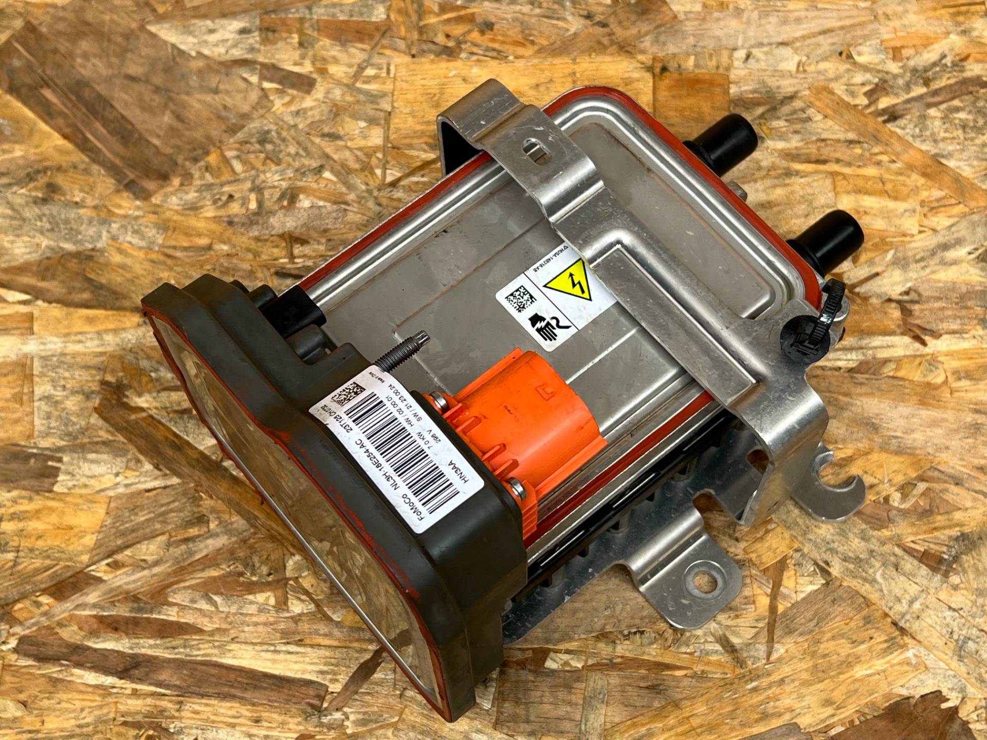 Электрический отопитель салона Ford Mustang Mach-E 2023 OEM NL3H-18E254-AC, PJ9H-18E264-AA