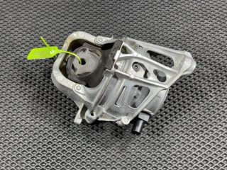 подушка крепления двигателя Audi A8 D5 2020, 4.0 л., гибрид, АКПП, седан, 4M0199256AK