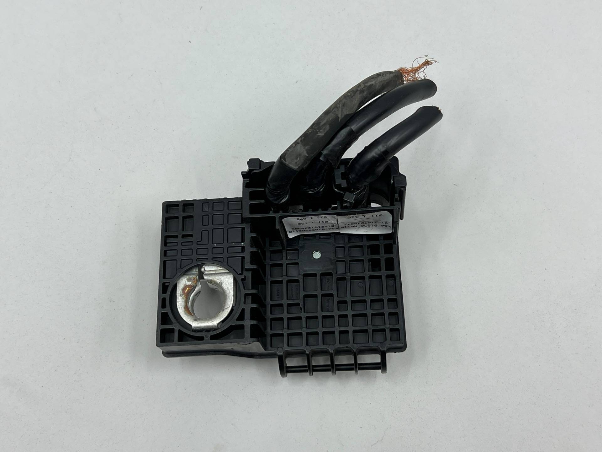 Клемма аккумулятора плюс Kia Carnival 4 2022 OEM 91850-R0110