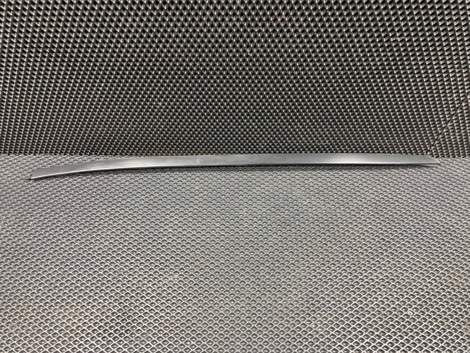 Молдинг стекла лобового BMW X5 F15 2018 OEM 51317462206