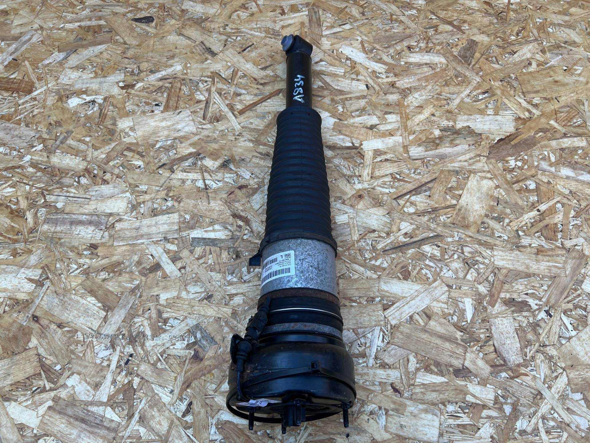 Пневмостойка задняя левая Audi S8 D4 2013 OEM 4H0616001M