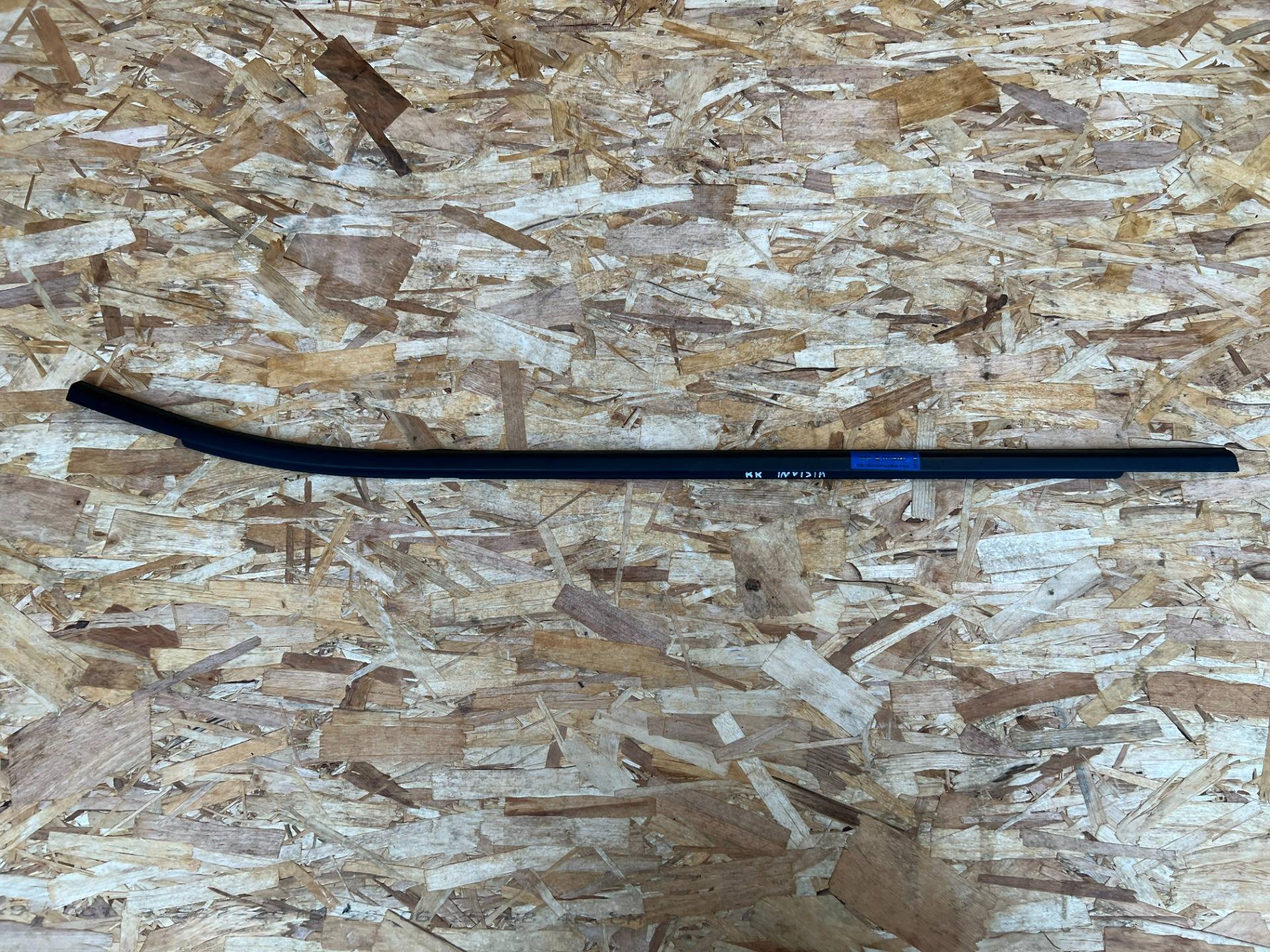 Молдинг двери задней правой Buick Envista 2024 OEM 42888553, 42905716, 42731683, 42843328, 42870555, 42880971