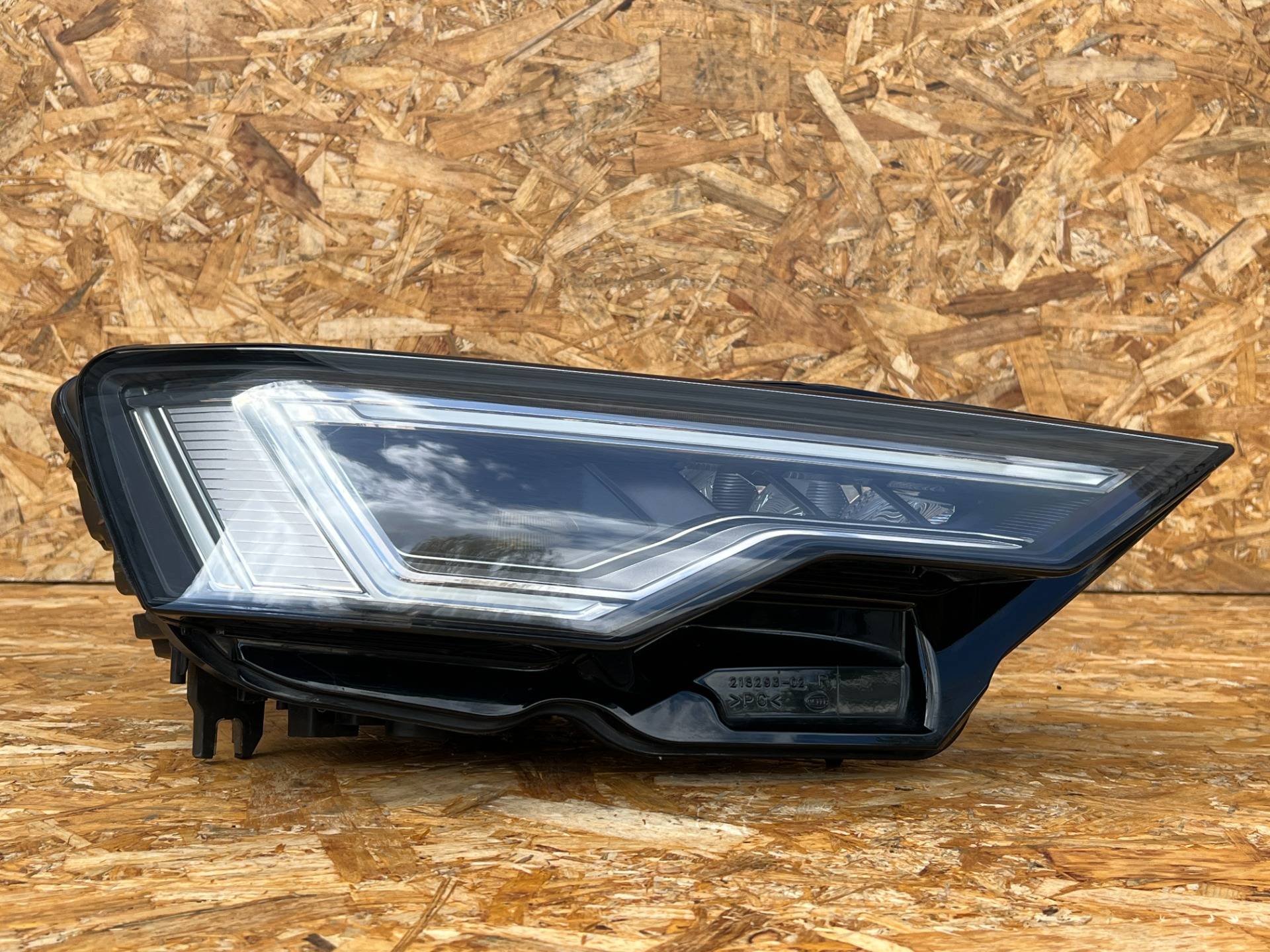 Фара правая Audi A6 C8 2019 OEM 4K0941040