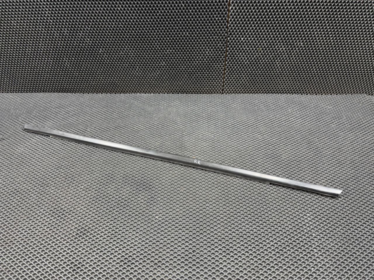 молдинг двери задней правой Kia K5 3 поколение 2022, 1.6 л., G4FP, бензин, АКПП, 83220L3000 - фото №1