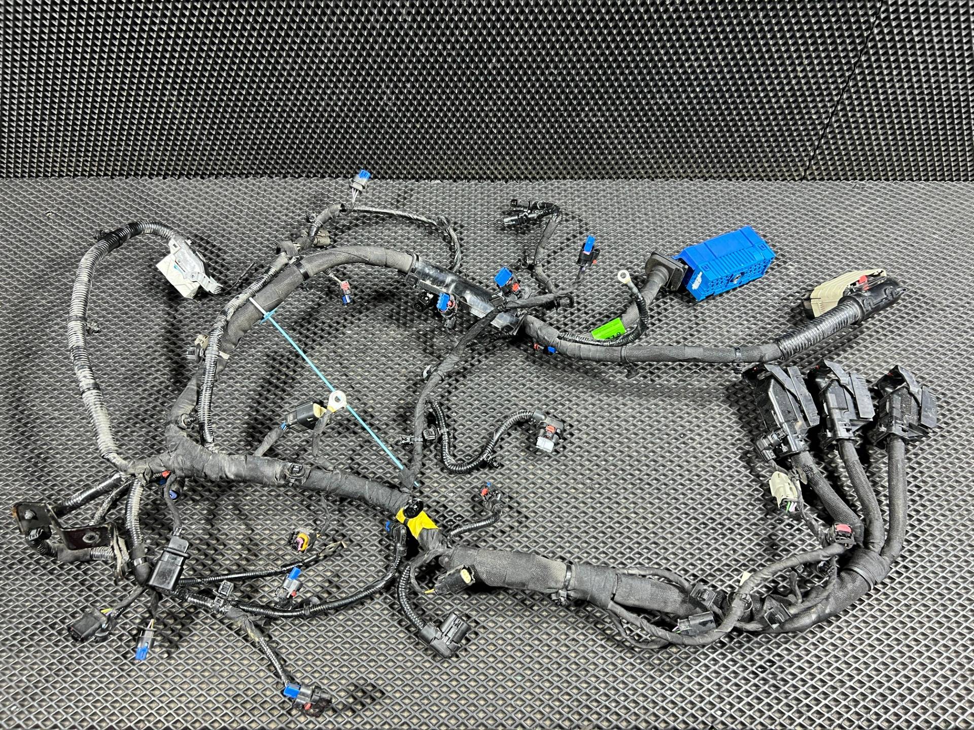 Проводка двигателя Buick Envista 2024 OEM 42844318, 42901656