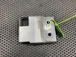 крепление ( кронштейн ) крыла Jaguar F-Pace 1 поколение X761 2016, 3.0 л., 306PS, бензин, АКПП, внедорожник 5 дв., HK8316A142AB, T4A6045