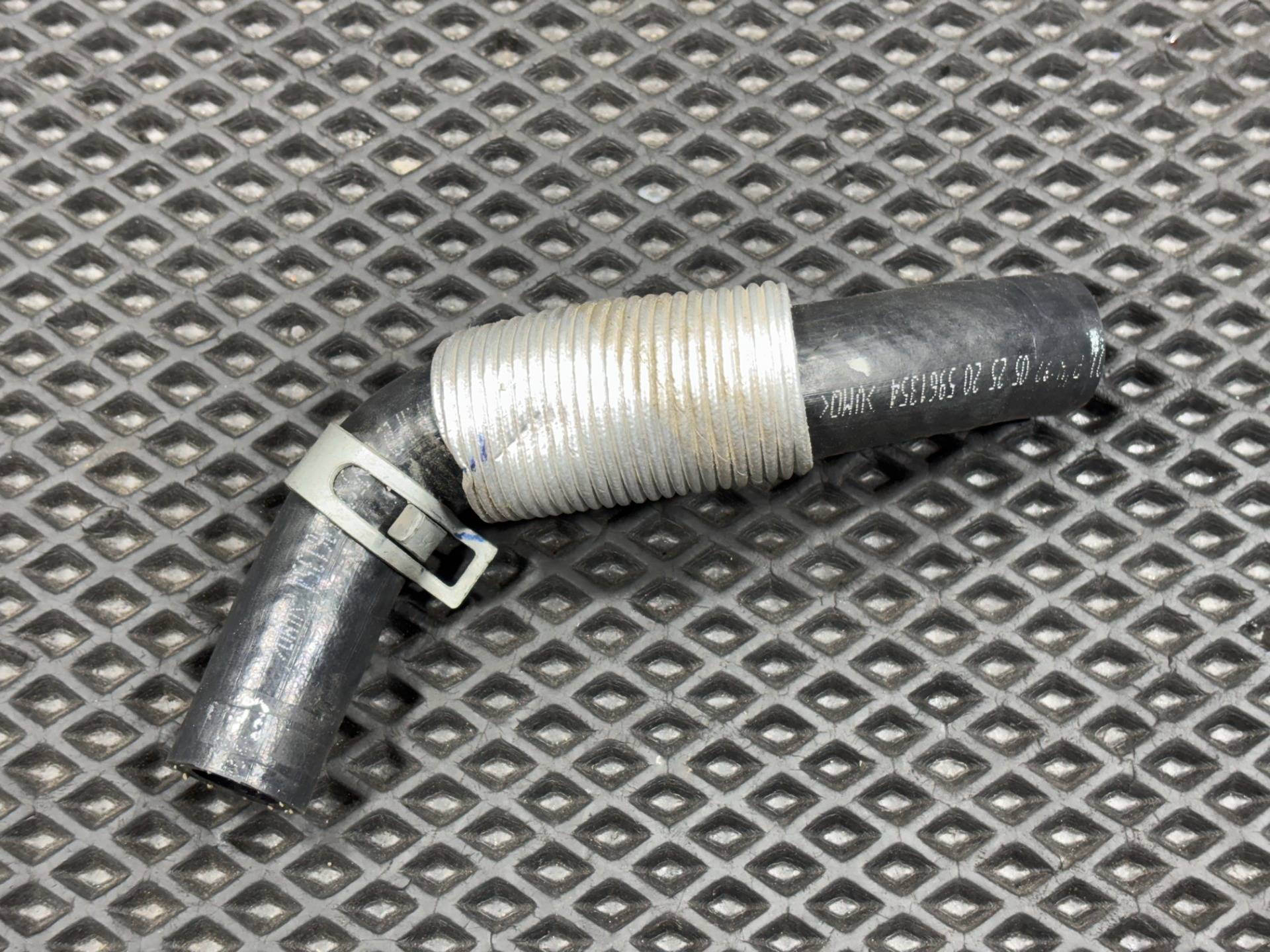Патрубок (трубопровод, шланг) Kia K5 3 2020 OEM 284222M800