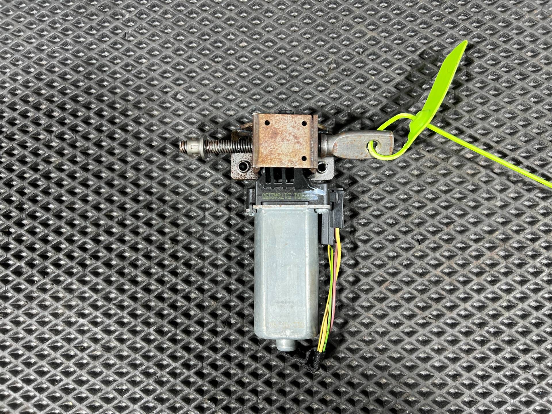 моторчик регулировки сиденья Volvo S60 2 2015 OEM 974467104