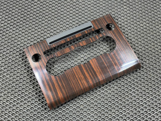 накладка на торпедо (консоль) Land Rover Range Rover 4 поколение L405 2017, 5.0 л., 508PS, бензин, АКПП, внедорожник 5 дв., LR067271, LR035030, LR055110, LR067272, LR035024, LR055111, LR078162, LR035026, LR055112, LR067273, LR077460