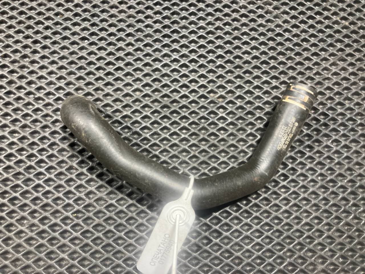 патрубок (трубопровод, шланг) Audi A4 B9 2015, 2.0 л., бензин, АКПП, седан, 8W0819370C - фото №1