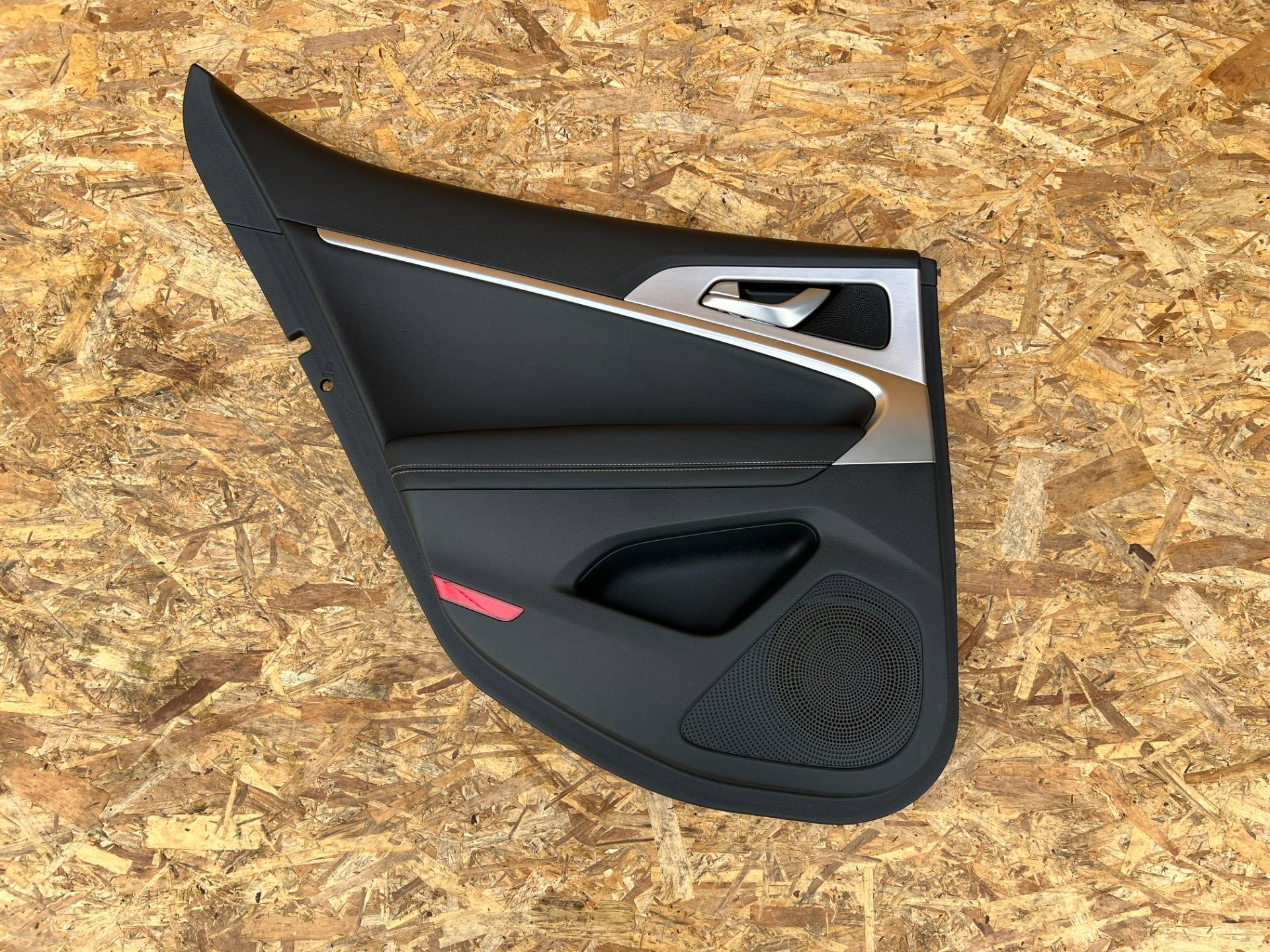 обшивка двери Genesis G70 2019 OEM 83611G9010, 83301-G9920NN1