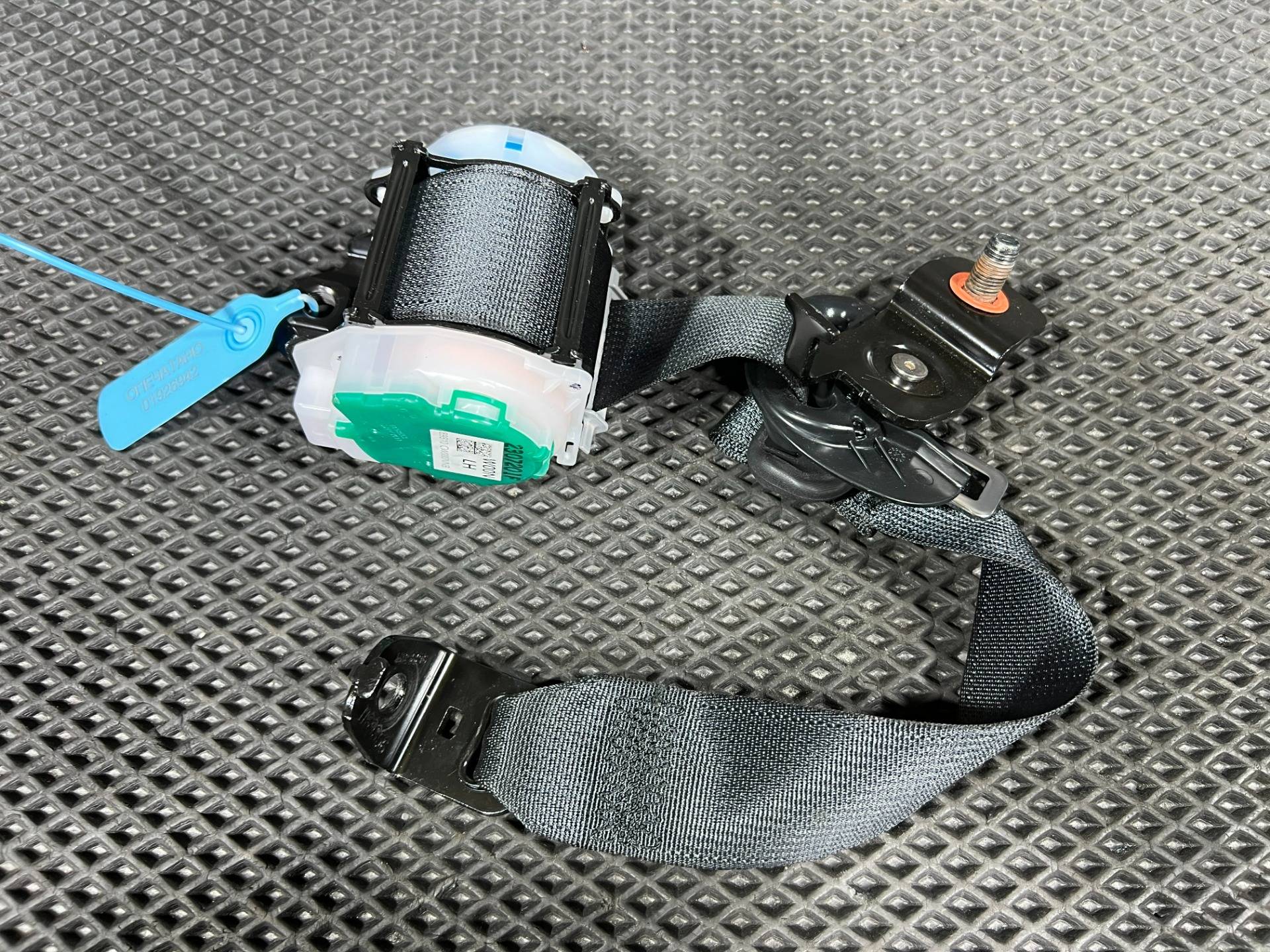 Ремень безопасности задний левый Hyundai Tucson 4 поколение (NX4) 2024 OEM 89810-CW000, 89810-CW000NNB