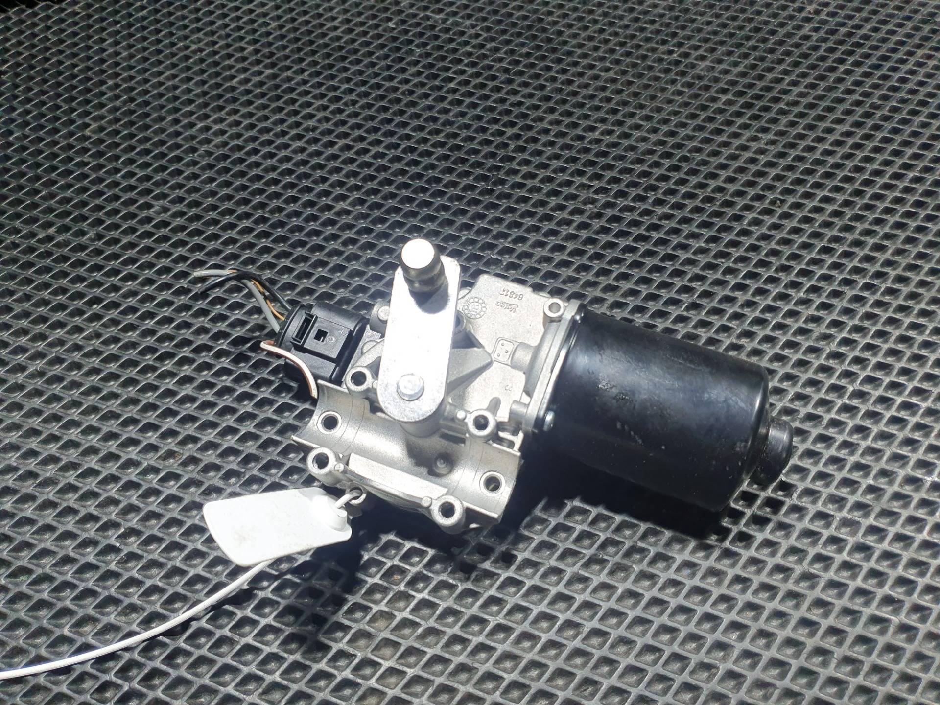 Моторчик передних стеклоочистителей (дворников) Jaguar XE X760 2018 OEM W000060842, LR093421, T2H23527, T4A1169