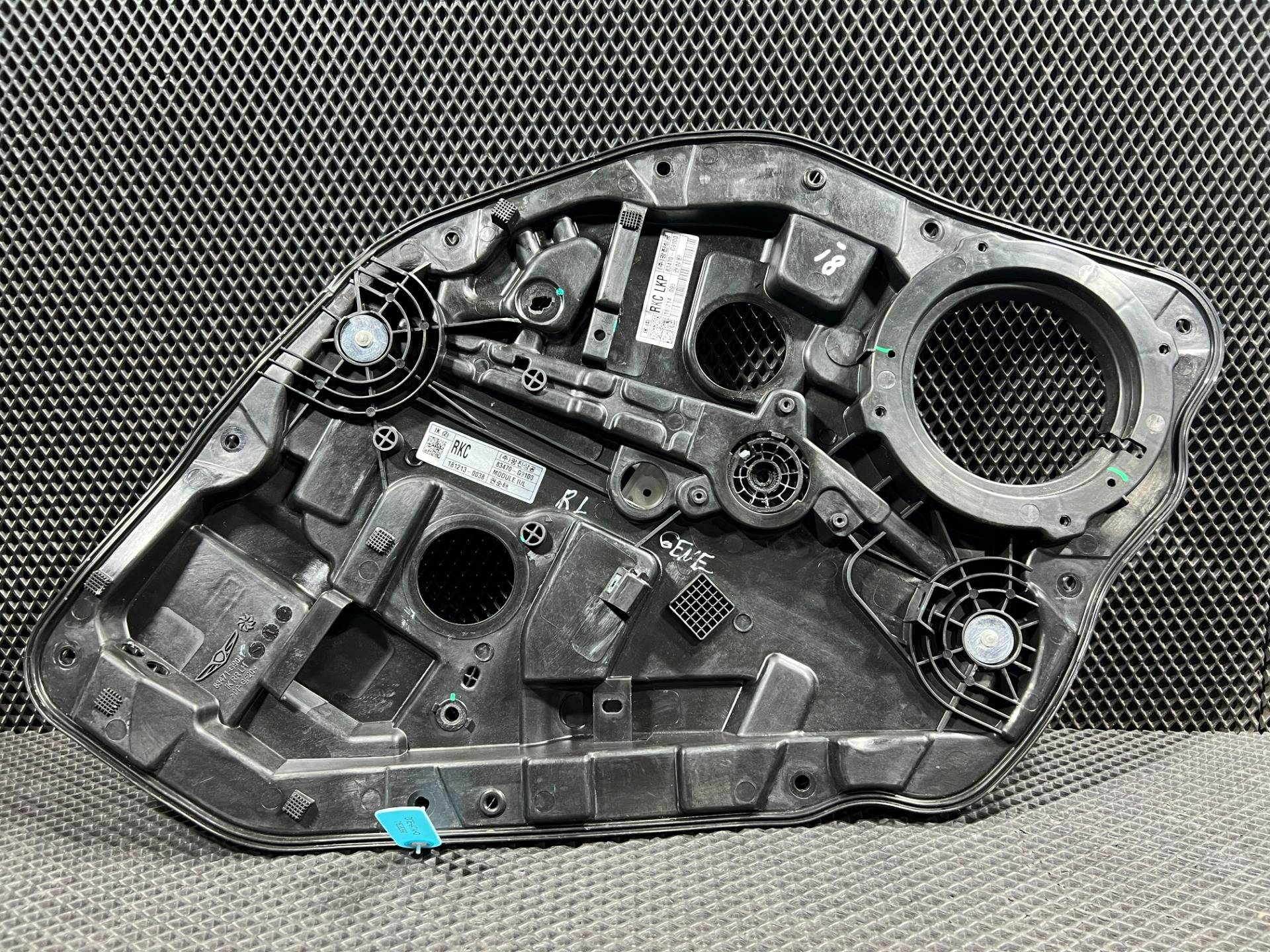 стеклоподъемник задний левый Genesis G70 2019 OEM 83471-G9011, 83470-G9100