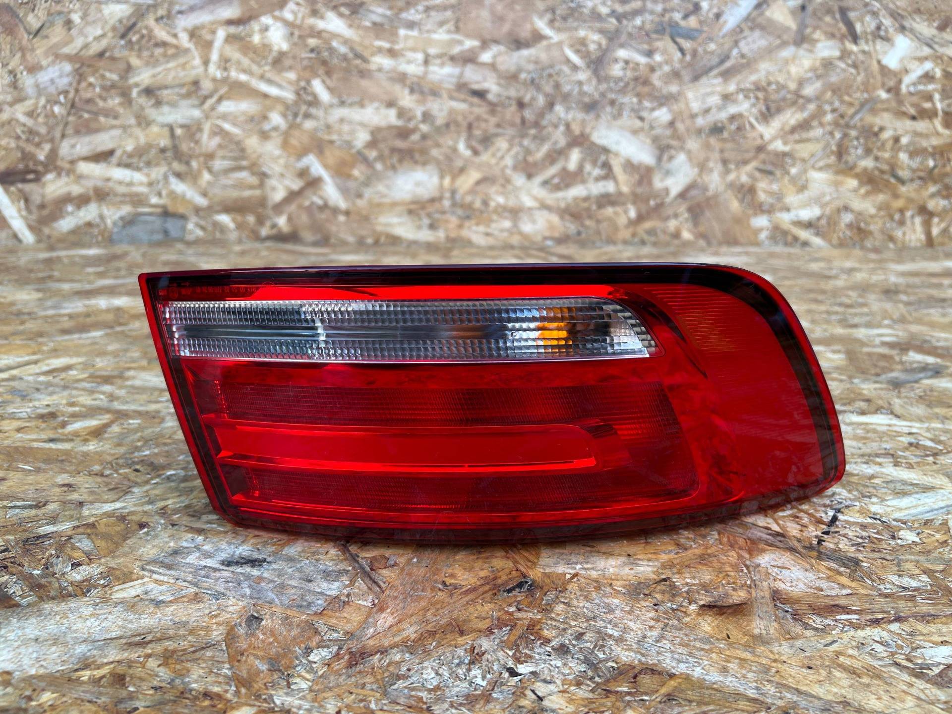 Фонарь задний левый Audi A4 B9 2016 OEM 8W5945069A