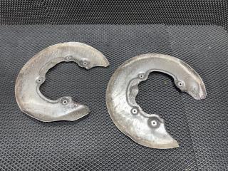 защитный кожух тормозного механизма Toyota Supra A90 2020, 3.0 л., бензин, АКПП, купе, 687134104, 687134204