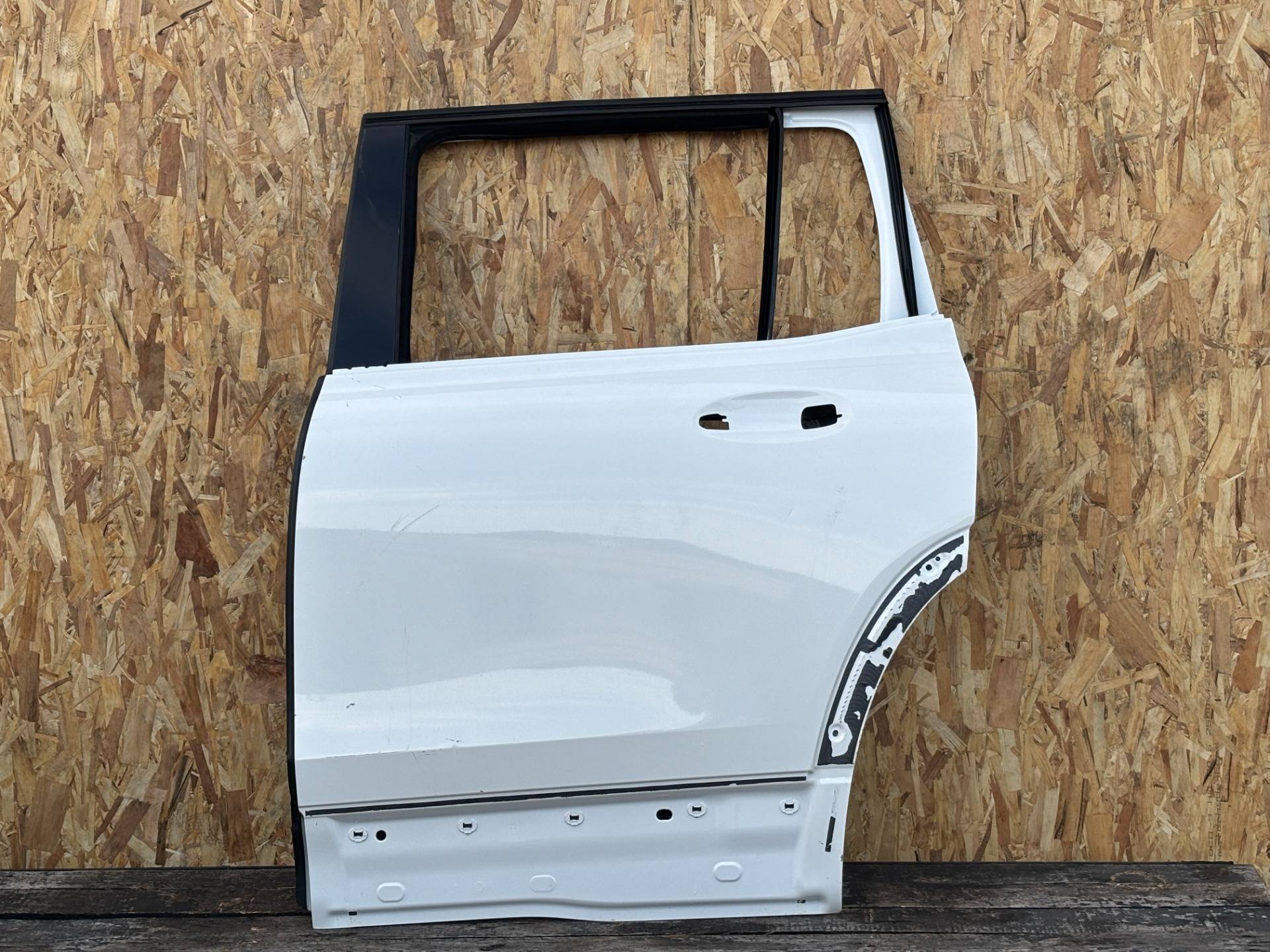 Дверь задняя левая Mercedes GLB X247 2020 OEM A2477328100