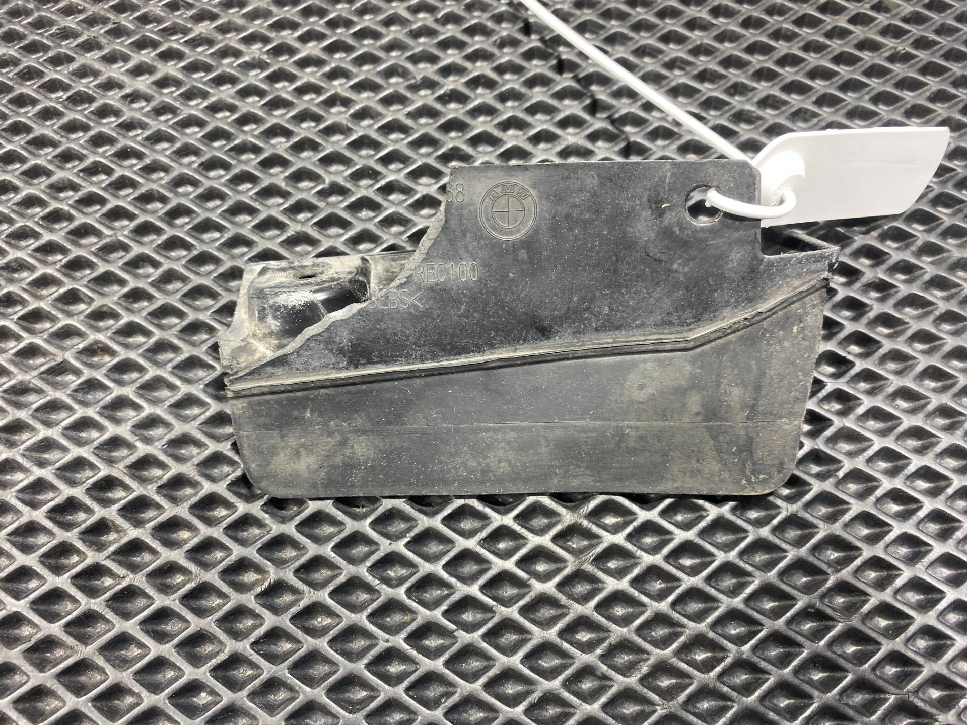 Брызговик BMW X5 F15 2018 OEM 51757290668
