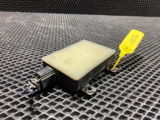 датчик мертвых (слепых) зон Jaguar XE 1 поколение 2015, 2.0 л., бензин, АКПП, седан, T4A8453, T4A11309, T4A14241, JX6314F152AD, LR096619, LR127422, J9C18706, J9C7418