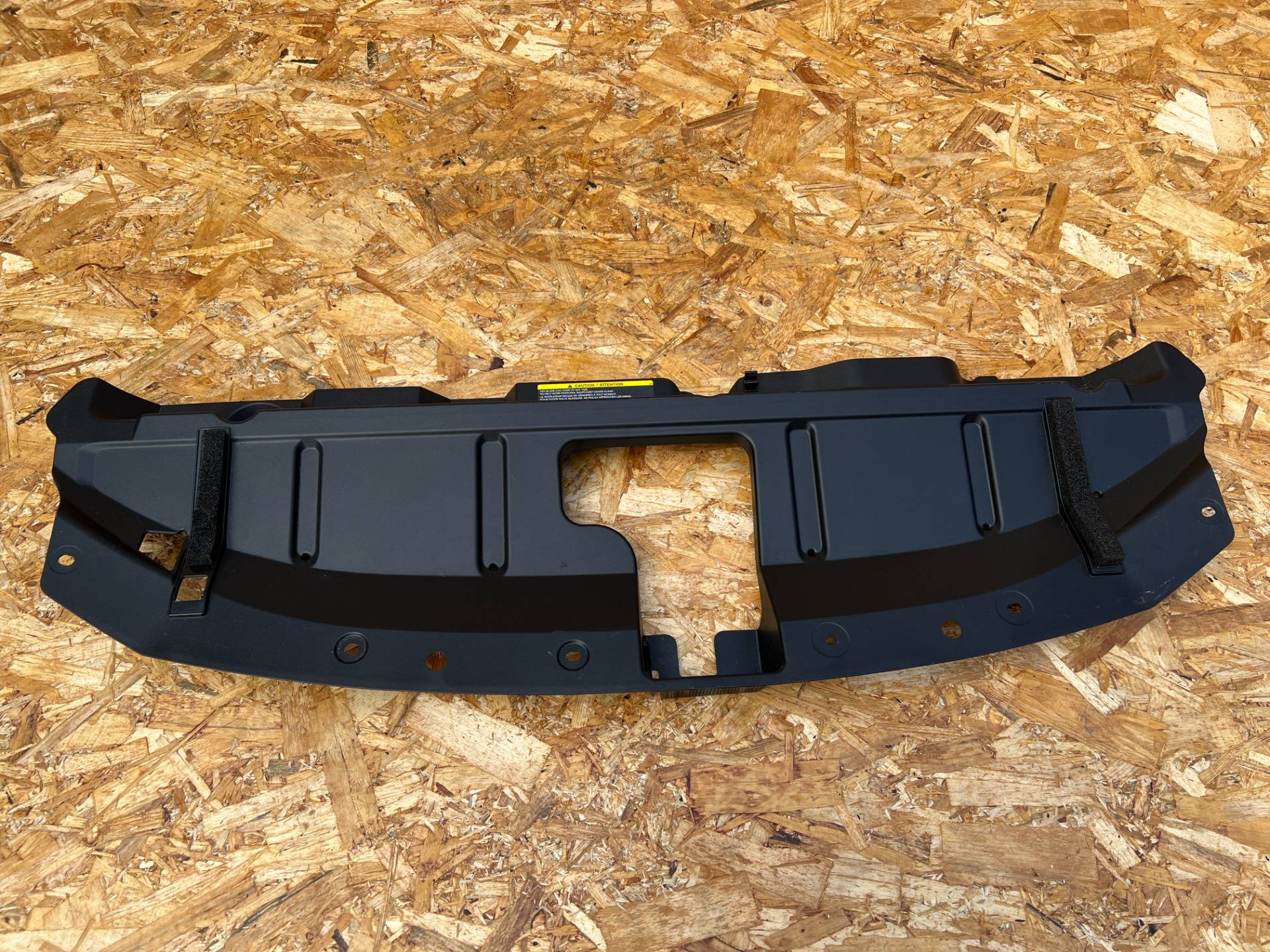 Накладка замка капота Nissan Rogue T33 2023 OEM 623226RA0A