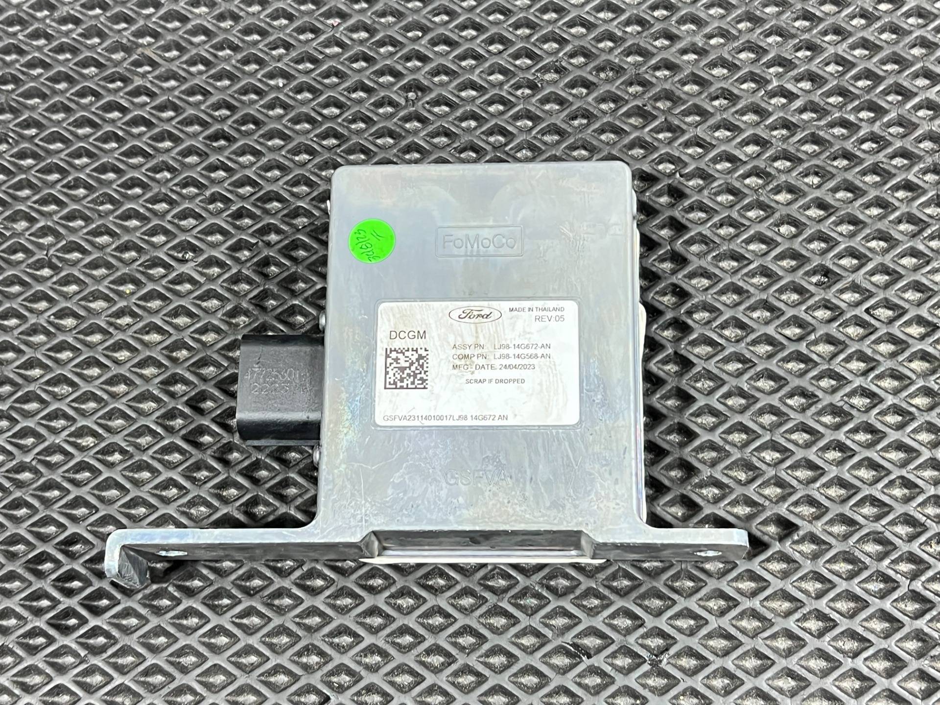 Блок управления аккумулятором (АКБ) Ford Mustang Mach-E 2023 OEM LJ98-14G672-AN, LJ98-14G568-AN