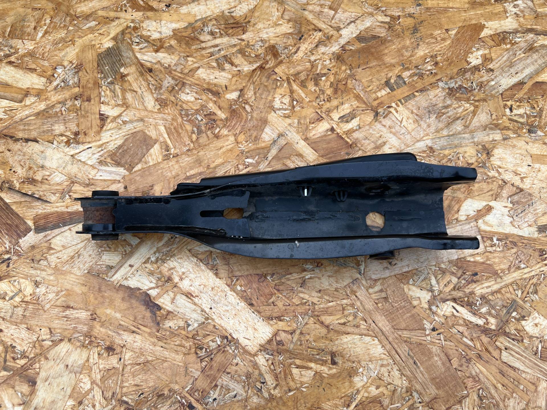 рычаг задний правый Nissan Rogue T33 2023 OEM 551A06RR0B