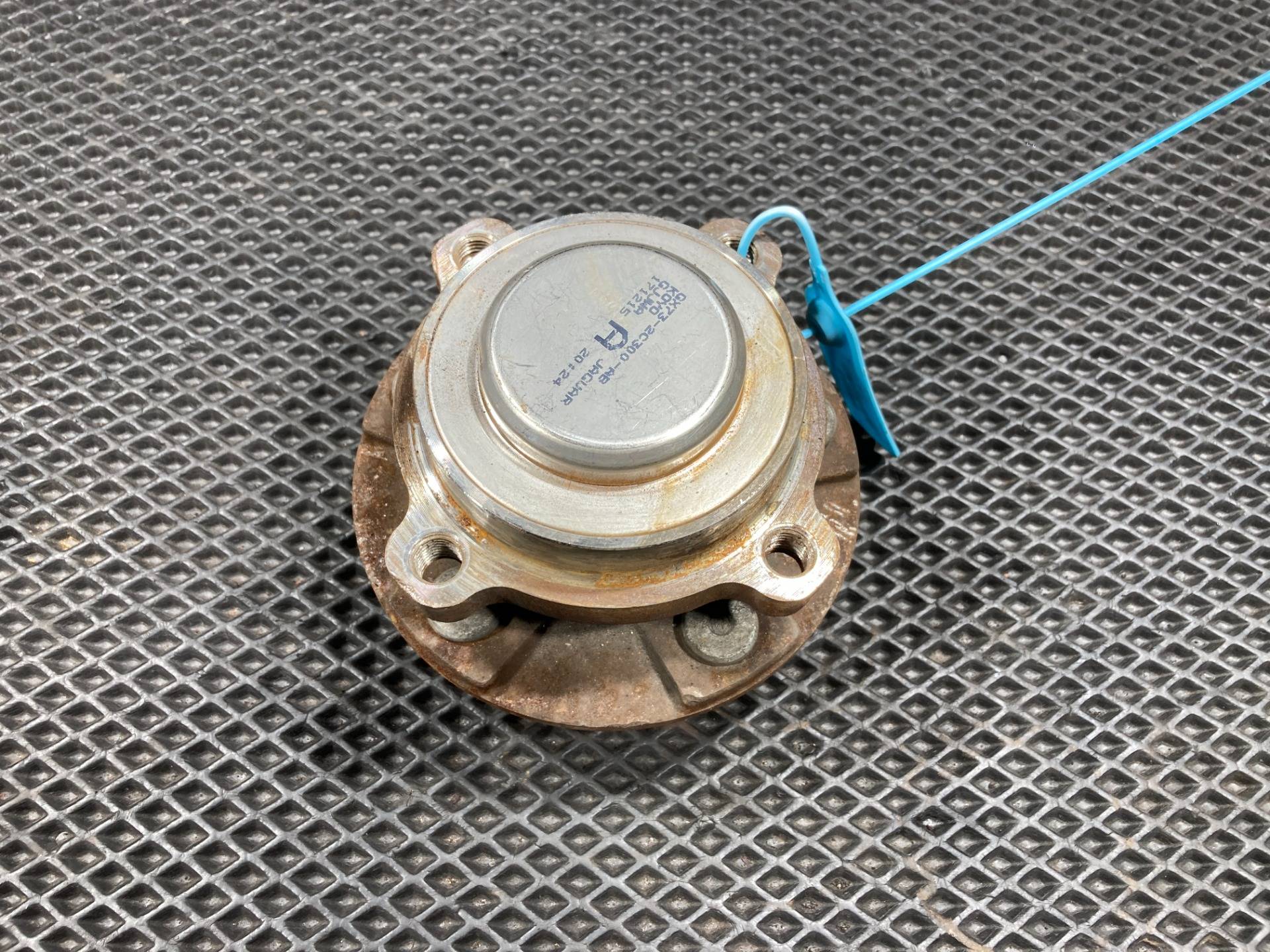 ступица передняя Jaguar XE X760 2015 OEM GX732C300AB, T2H2225, T2H42050