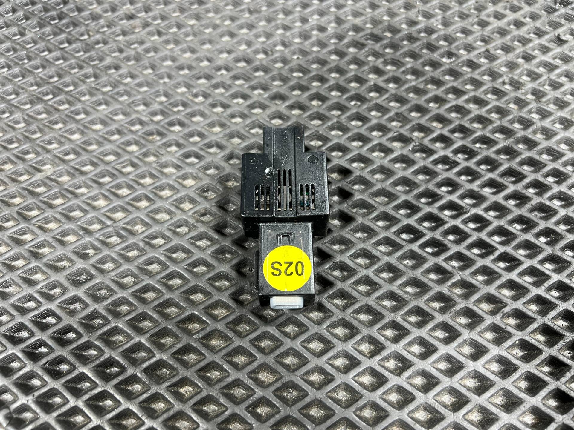 Разъем AUX / USB Volkswagen Atlas рестайлинг 2023 OEM 3G5035954
