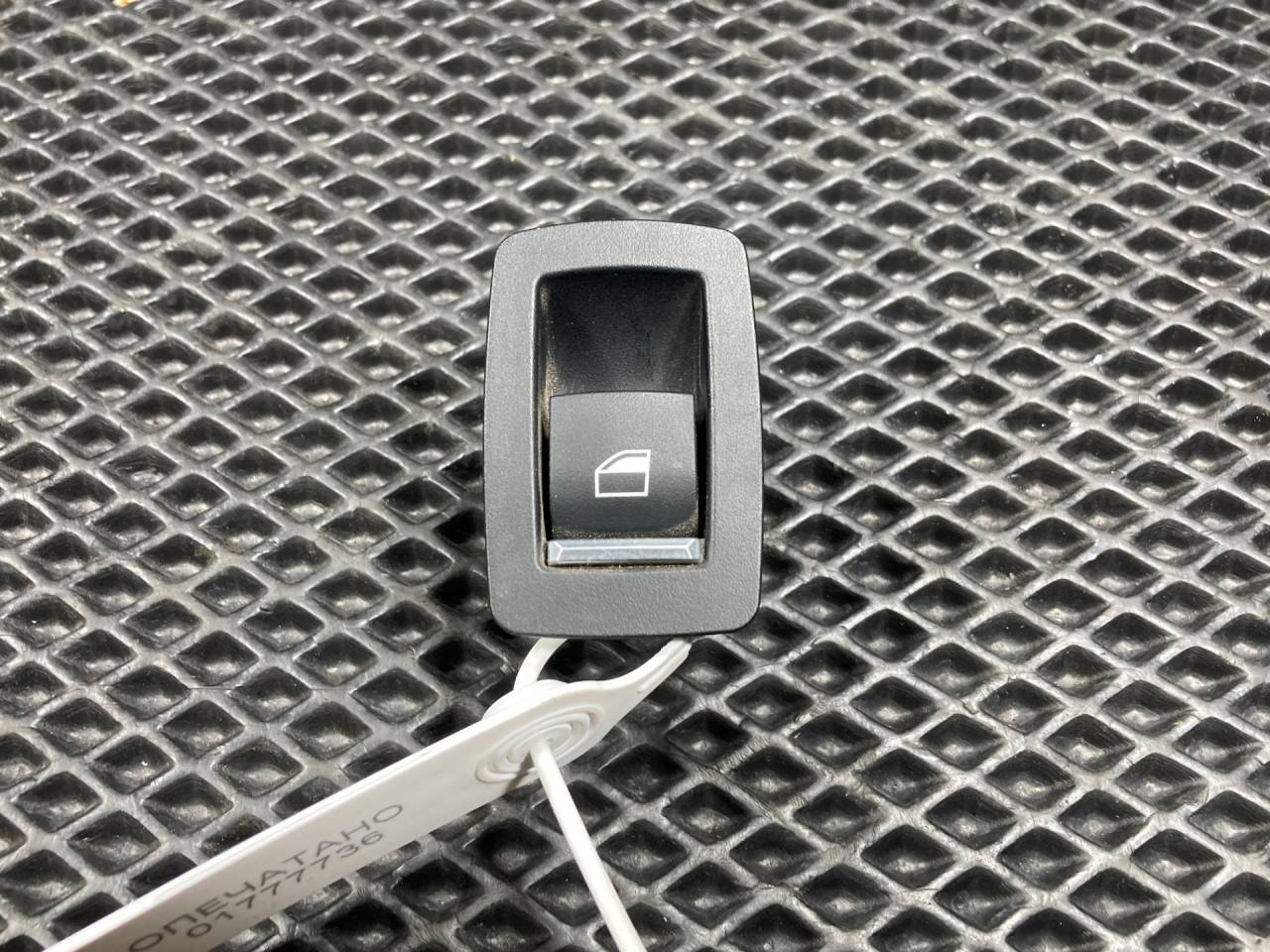 кнопка стеклоподъемника двери задней левой BMW X5 F15 2018, 3.0 л., N55 B30 A, бензин, АКПП, внедорожник 5 дв., 9361936, 61319361936 - фото №1