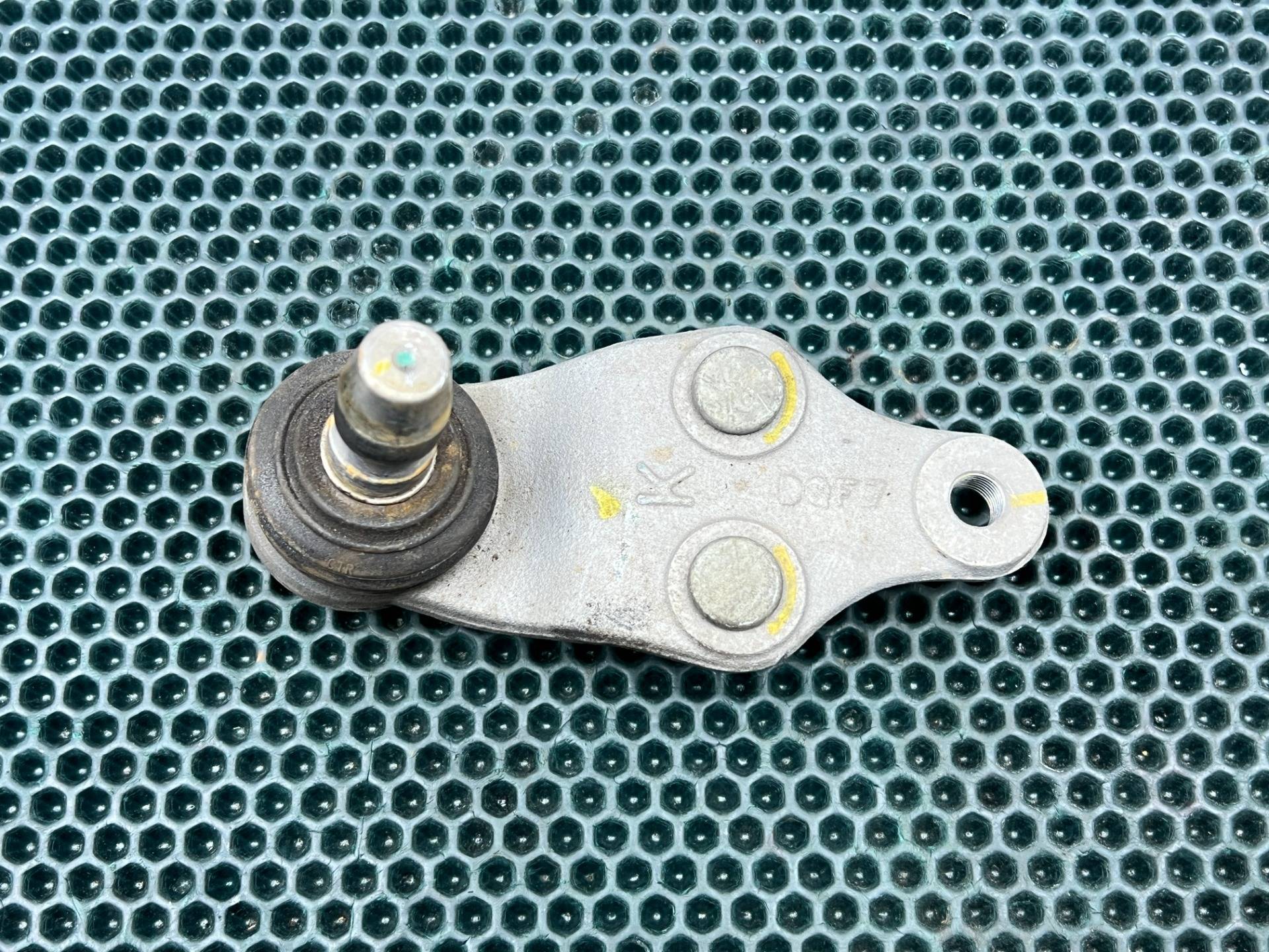 Шаровая опора передняя правая Kia Carnival 4 2022 OEM 54530R0000