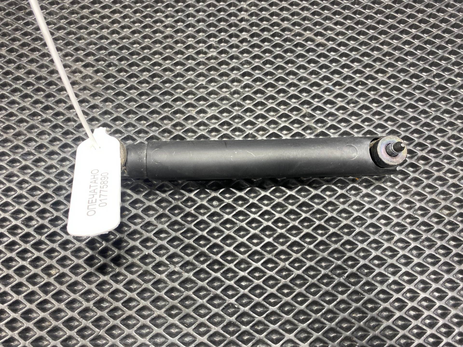 Амортизатор крышки багажника (3-5 двери) правый BMW X5 F15 2018 OEM 7371765, 51247371765
