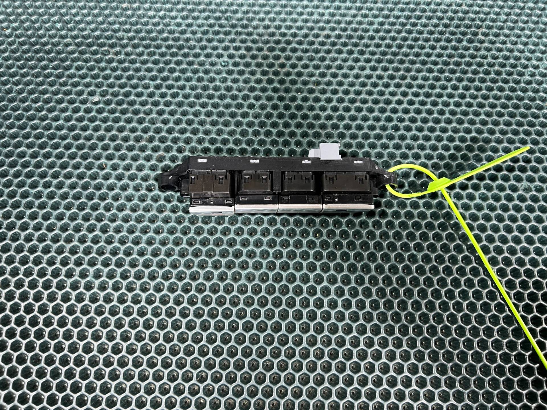 Блок памяти сидений Audi S8 D4 2017 OEM 4H0959769D