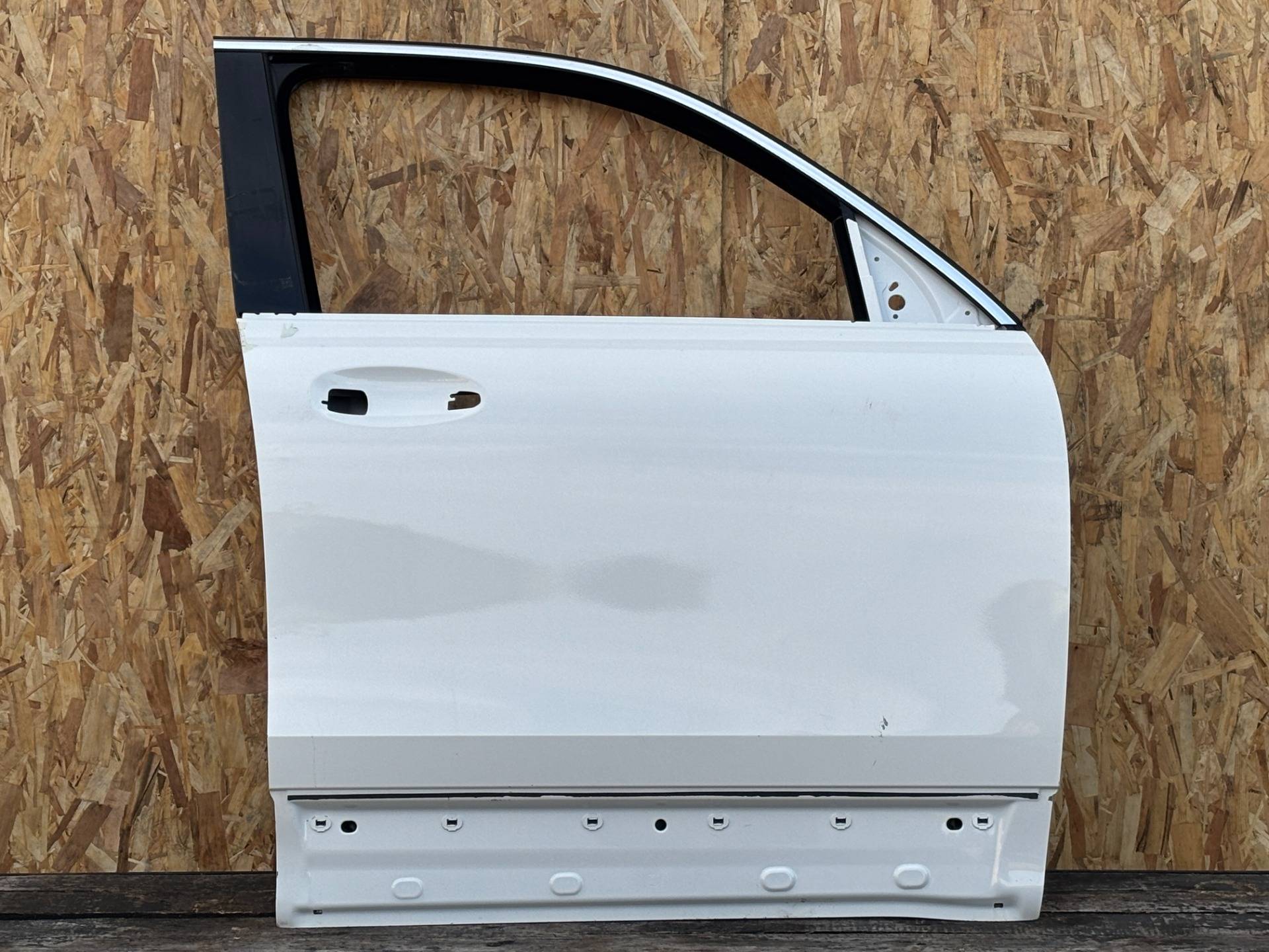 Дверь передняя правая Mercedes GLB X247 2022 OEM A2477221001
