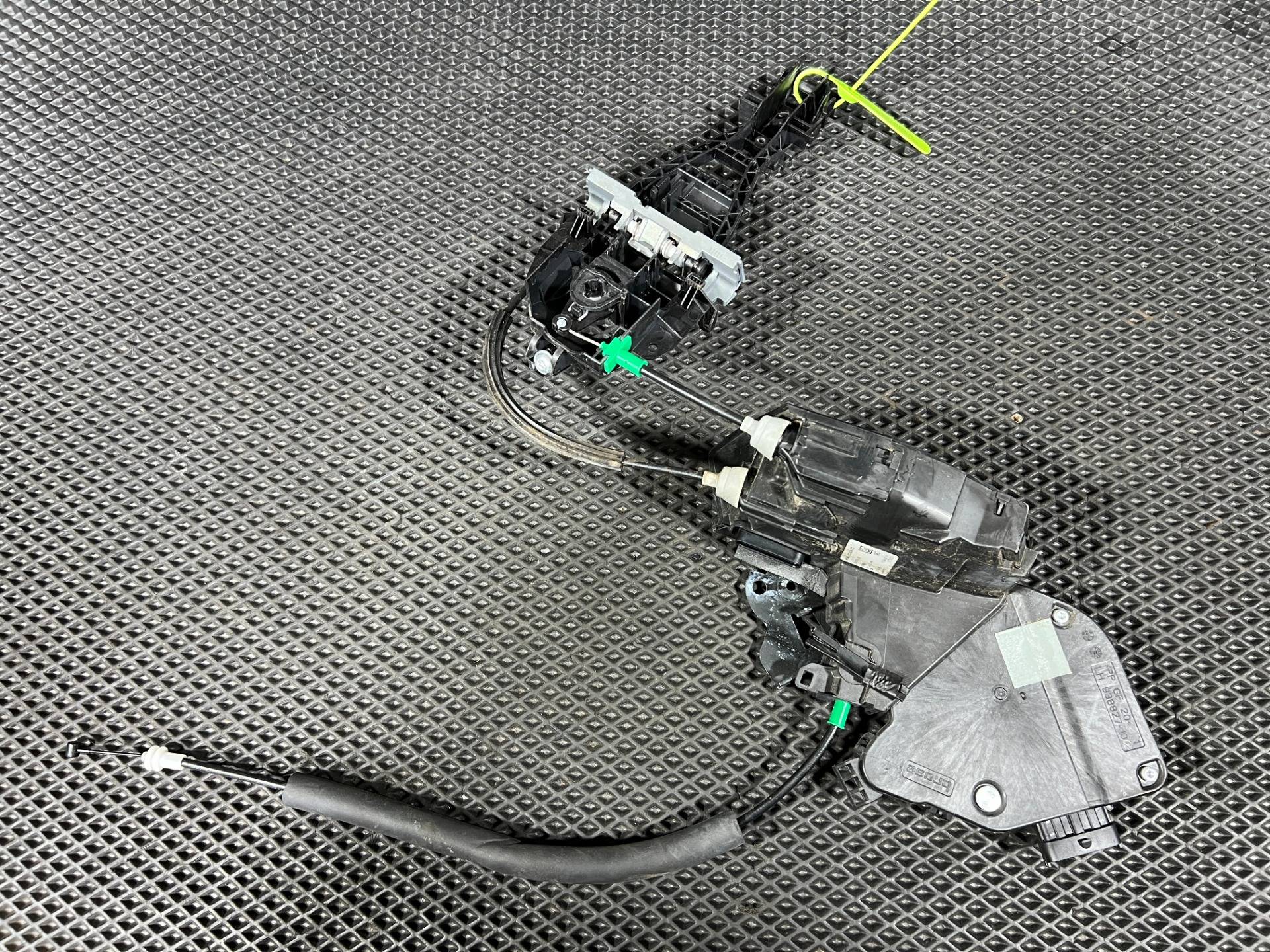 замок двери передней левой Jaguar XF 2 2018 OEM HK83203A29CC, BJ32224N03, T4A10218