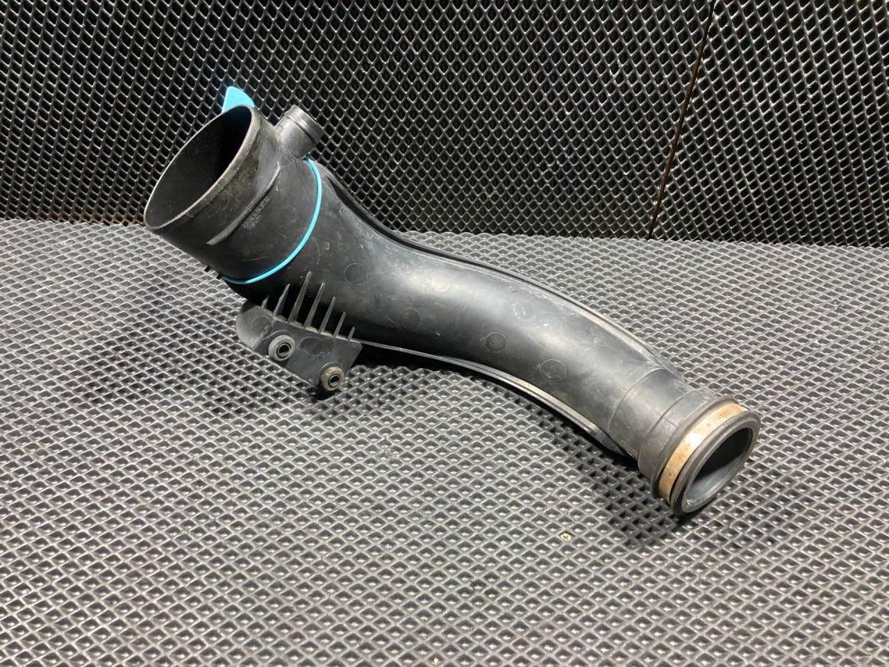 патрубок воздушного фильтра Land Rover Range Rover Evoque L538 2014, 2.0 л., 204PT, бензин, АКПП, внедорожник 5 дв., 9G919C623AE, LR024312, LR056238 - фото №1