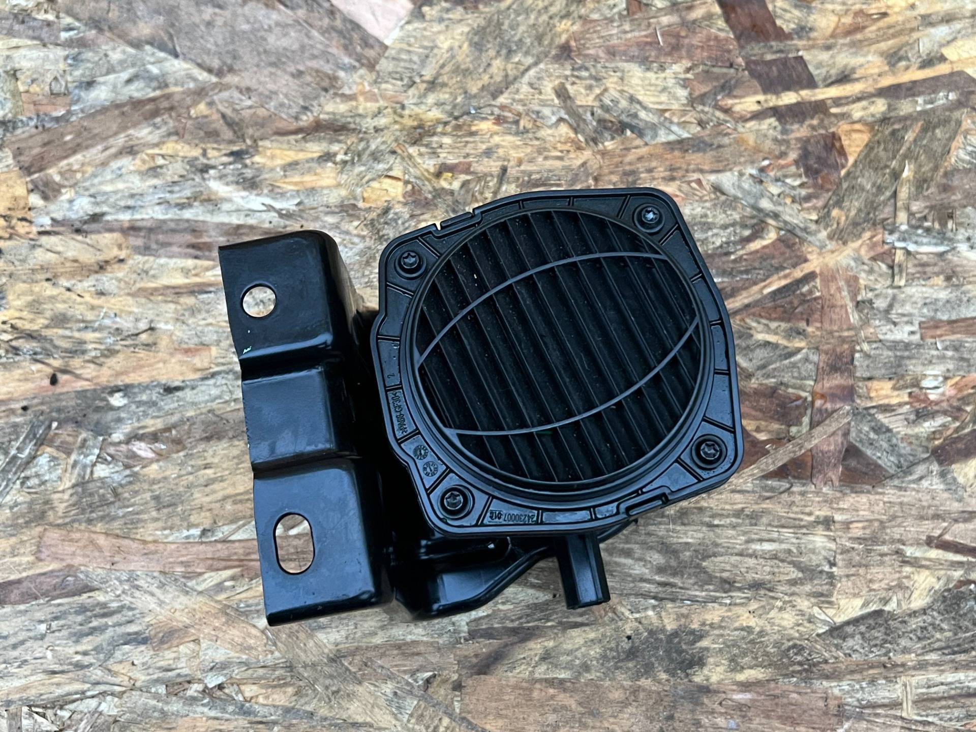 Сирена Ford Mustang Mach-E 2023 OEM LJ8T19J215BB