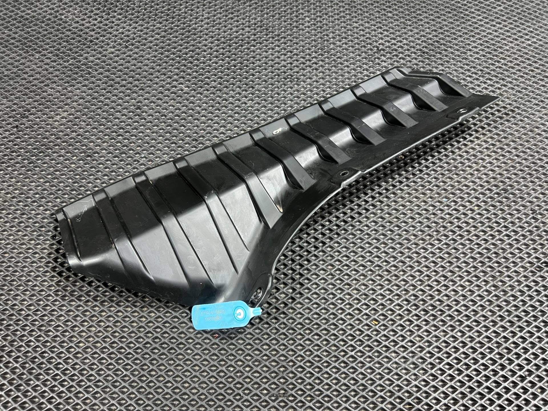 Пластик моторного отсека Chevrolet TrailBlazer 3 2023 OEM 42647027