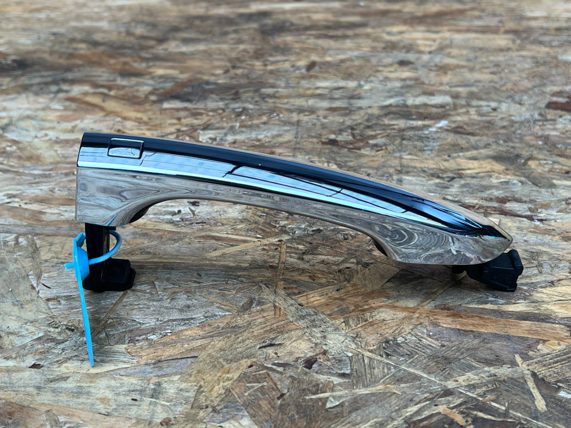 Ручка наружная передняя правая Genesis G70 2019 OEM 82661-G9200
