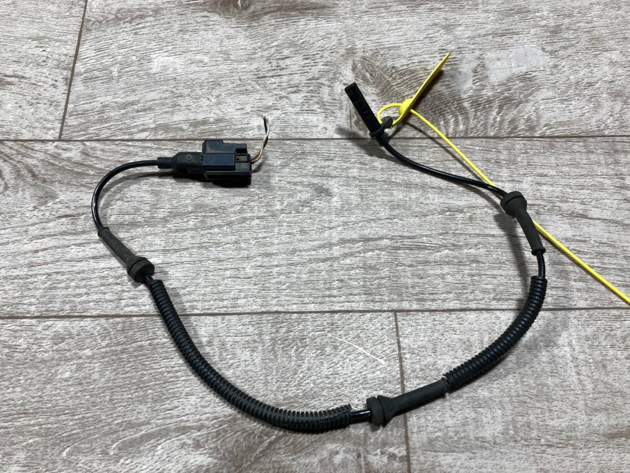 датчик ABS Jaguar F-Pace 1 поколение X761 2017, 3.0 л., бензин, АКПП, внедорожник 5 дв., HK832C190AA, T4A2784, LR090859 - фото №1